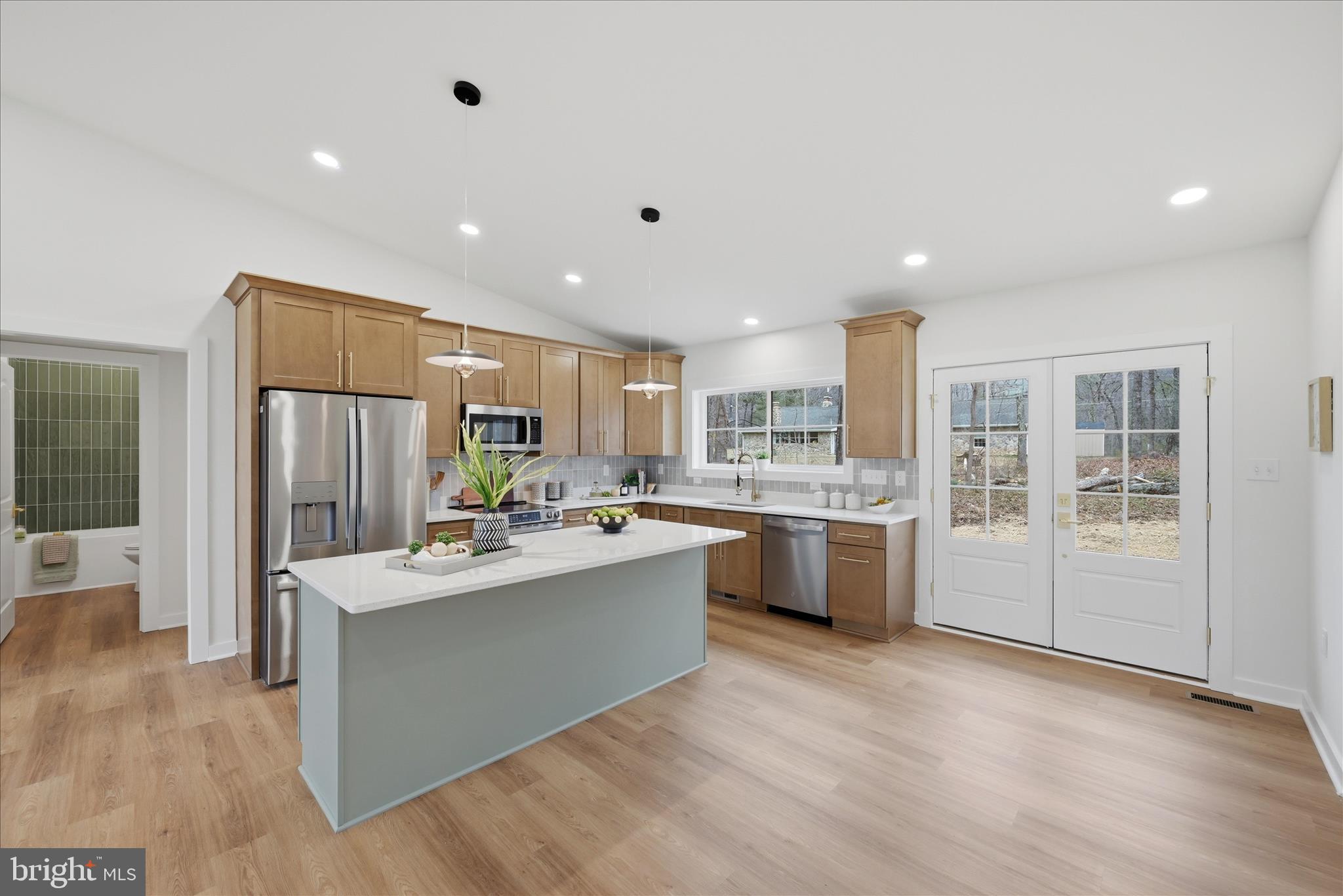 RIVER VIEW PARK - Residential