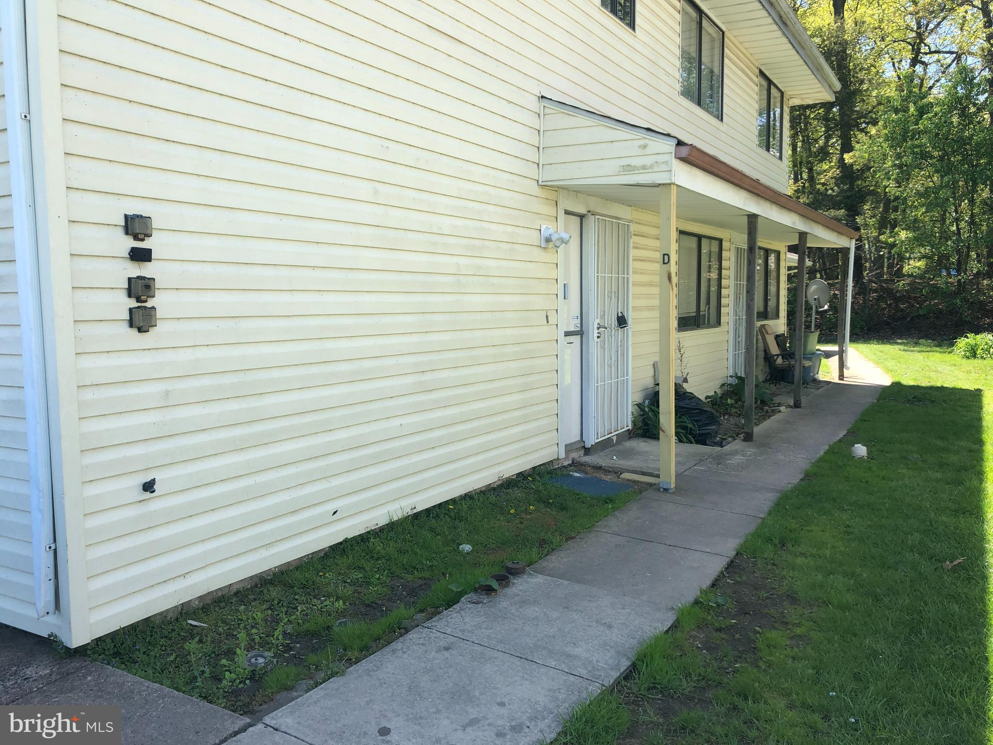 HARFORD COMMONS - Residential Lease