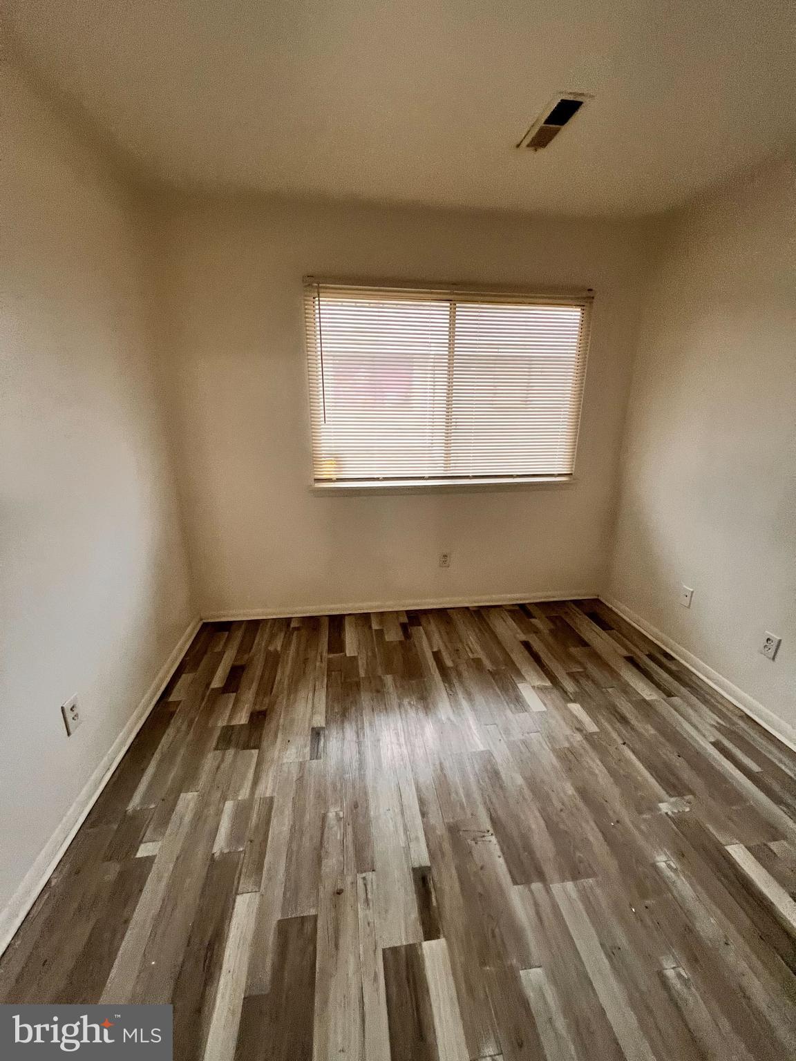 HARFORD COMMONS - Residential Lease