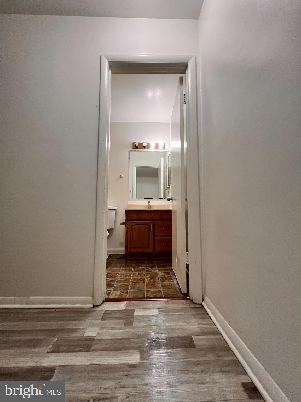 HARFORD COMMONS - Residential Lease