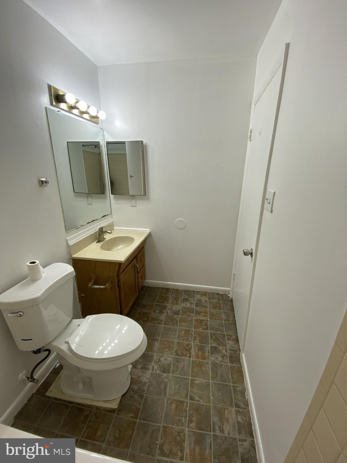 HARFORD COMMONS - Residential Lease