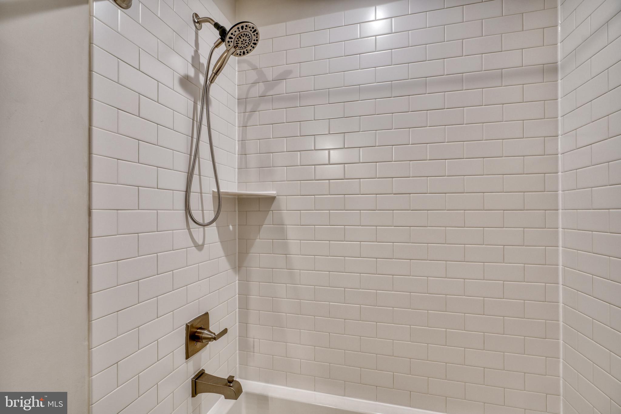 MAGNESS MILL - Residential