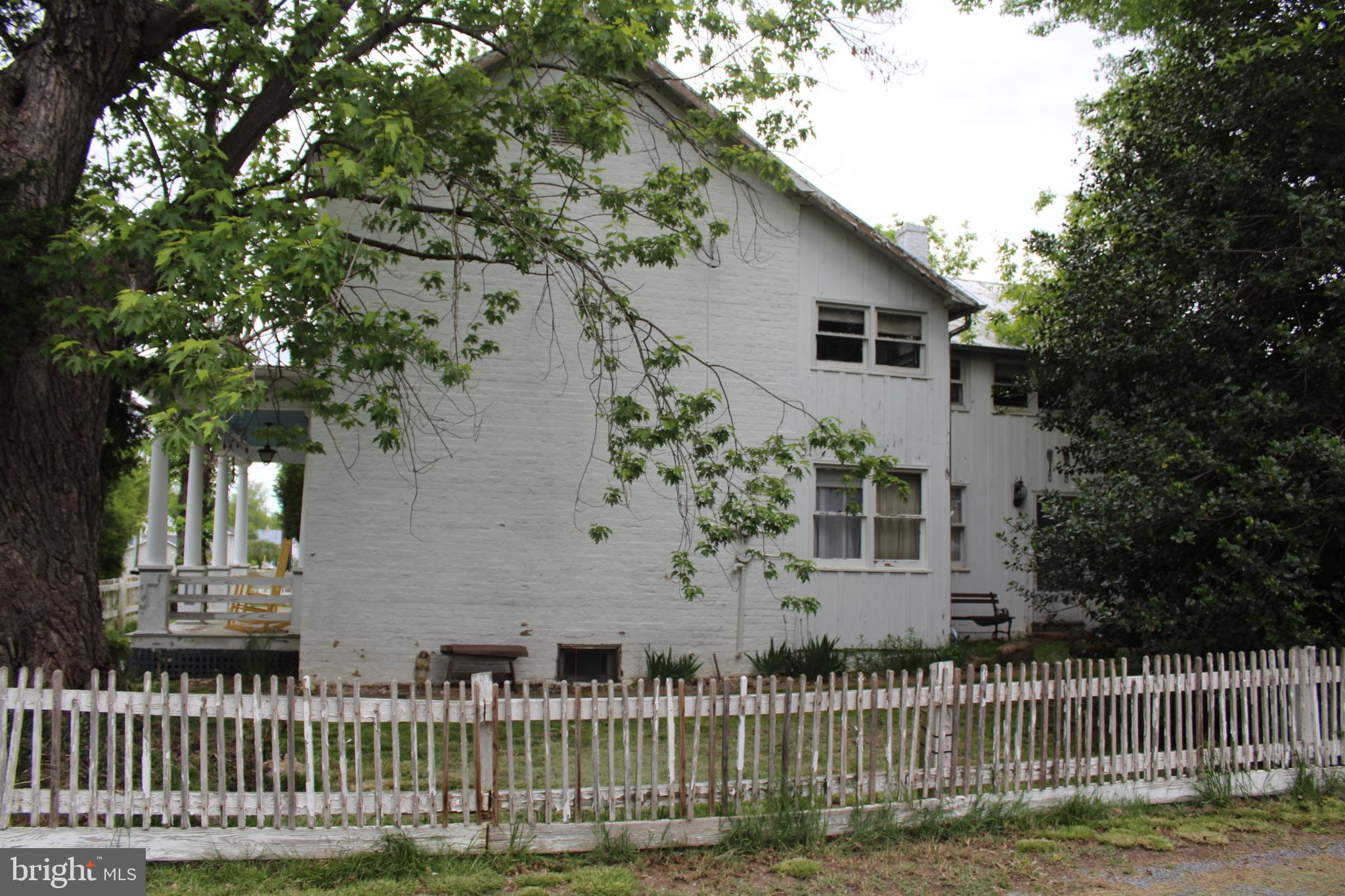 MIDDLETOWN - Residential