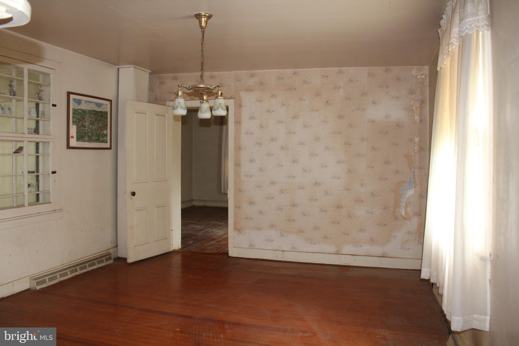 MIDDLETOWN - Residential