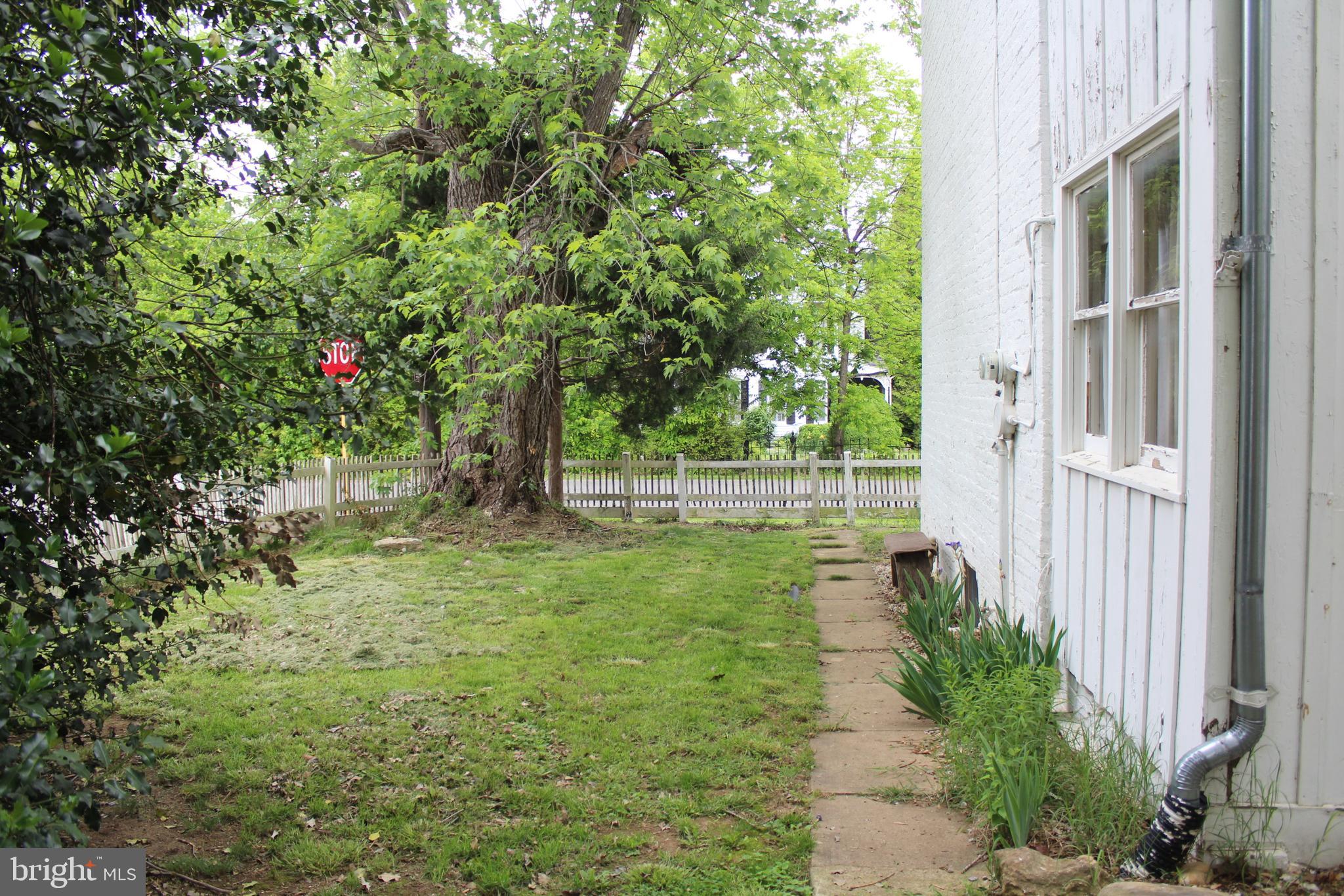 MIDDLETOWN - Residential