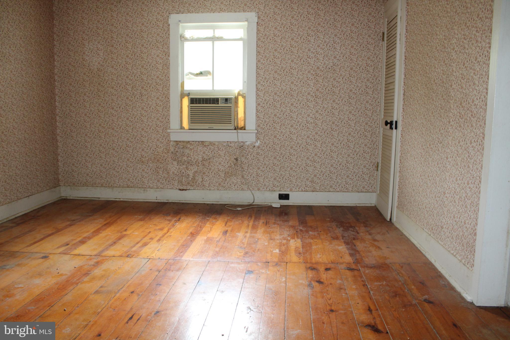 MIDDLETOWN - Residential