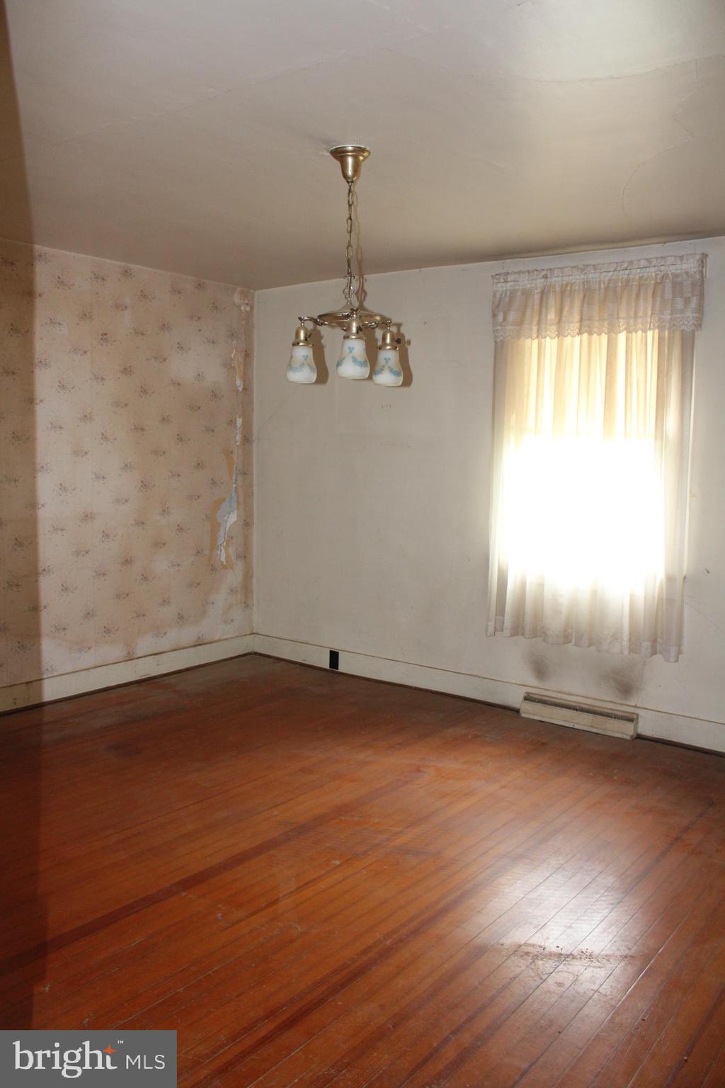 MIDDLETOWN - Residential