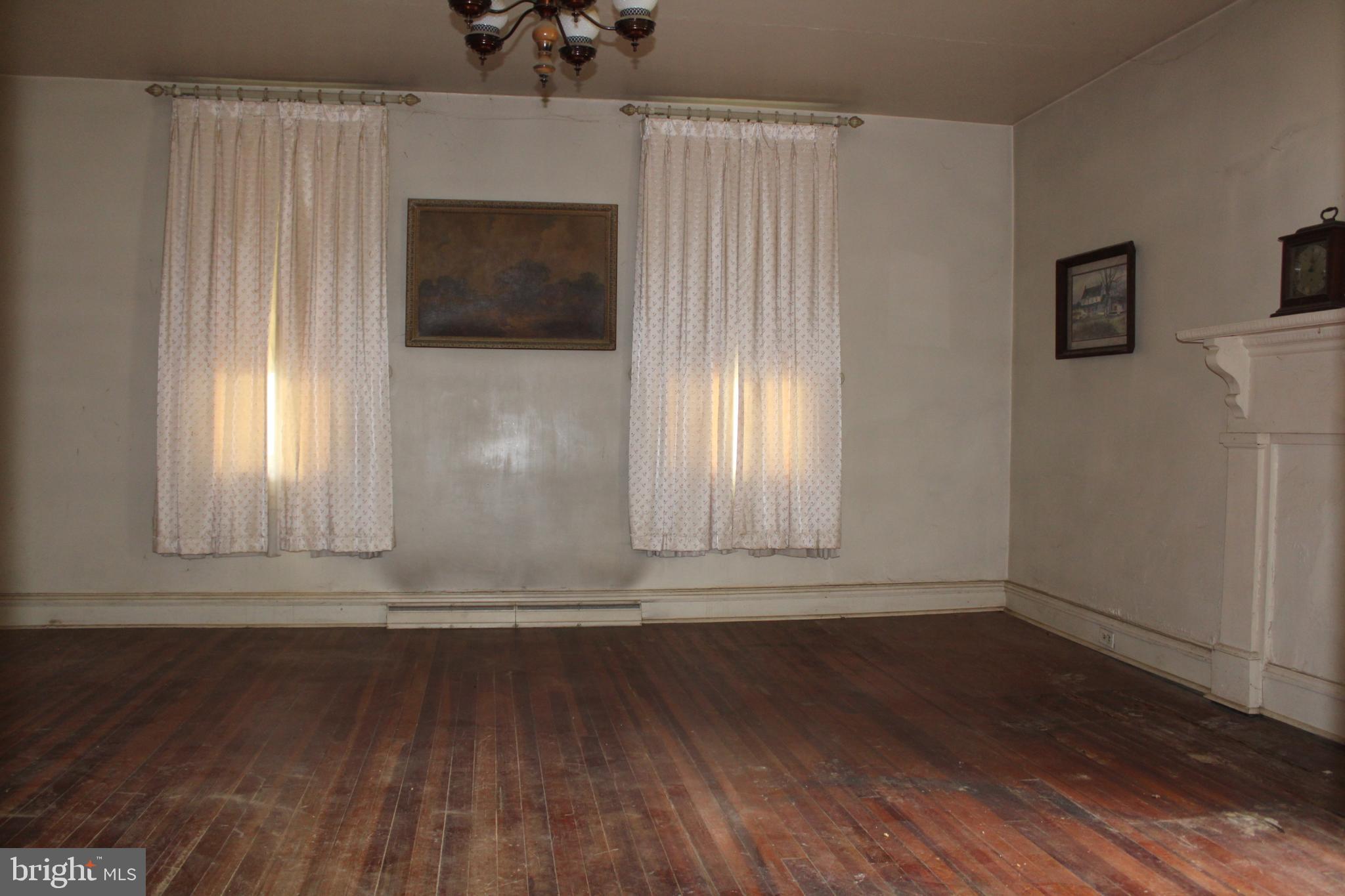 MIDDLETOWN - Residential