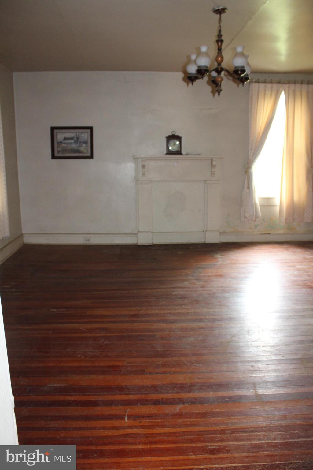 MIDDLETOWN - Residential