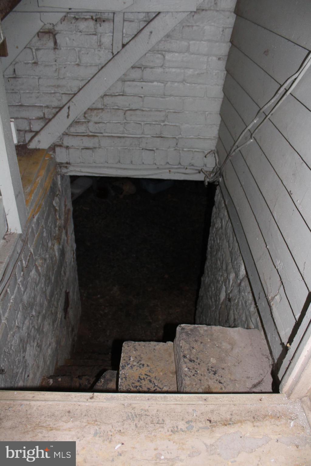 MIDDLETOWN - Residential