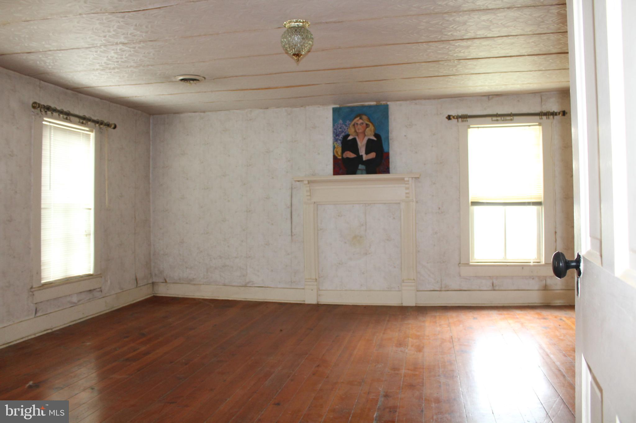 MIDDLETOWN - Residential