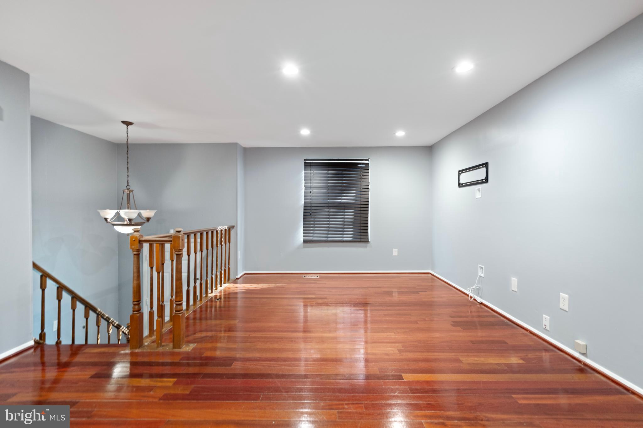 NEWINGTON FOREST - Residential Lease