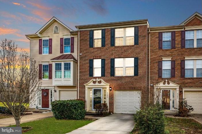 TURNBERRY VILLAGE - Residential Lease