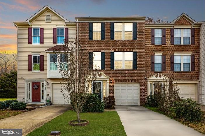 TURNBERRY VILLAGE - Residential Lease