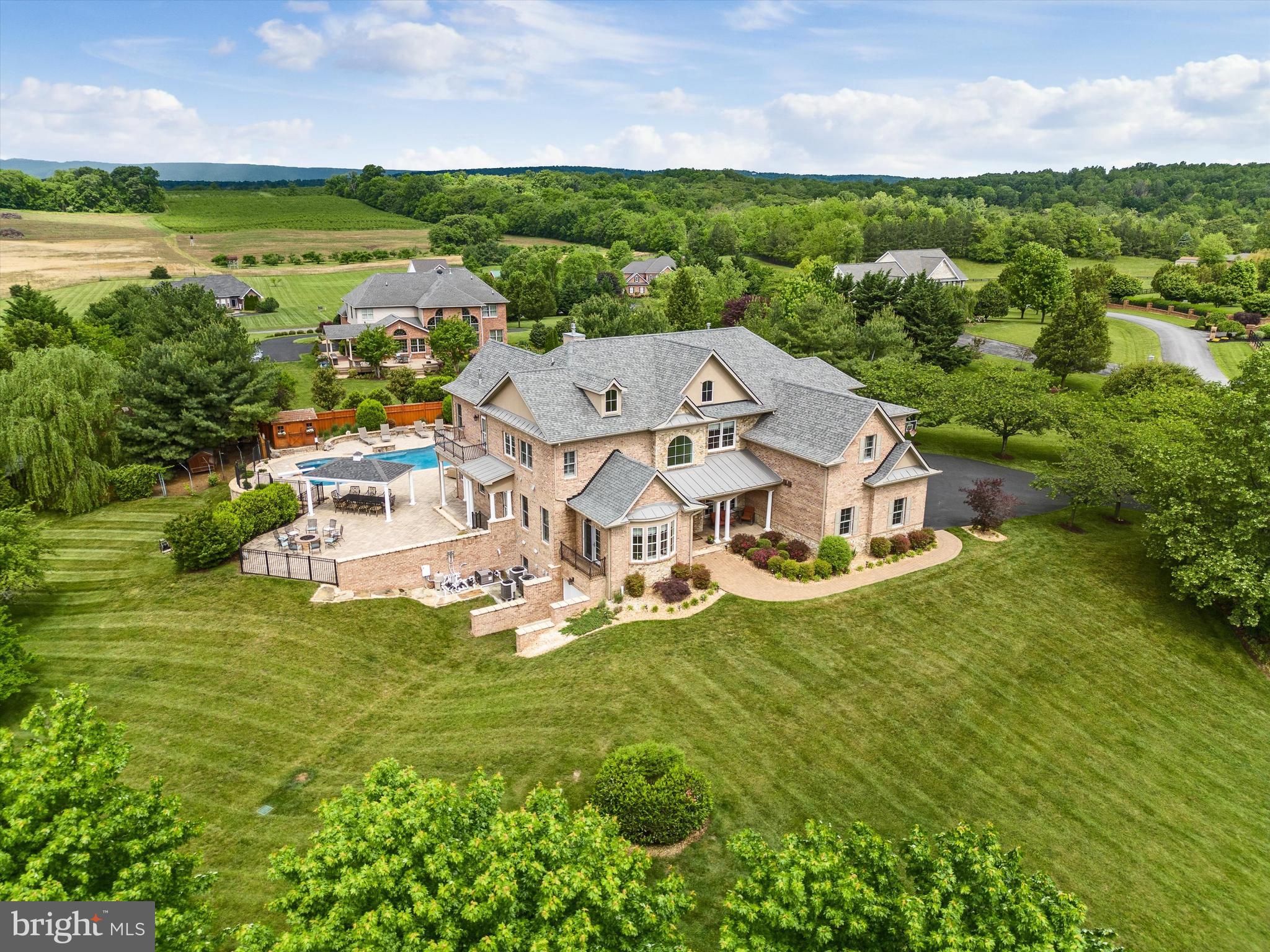 THE ORCHARD - Residential