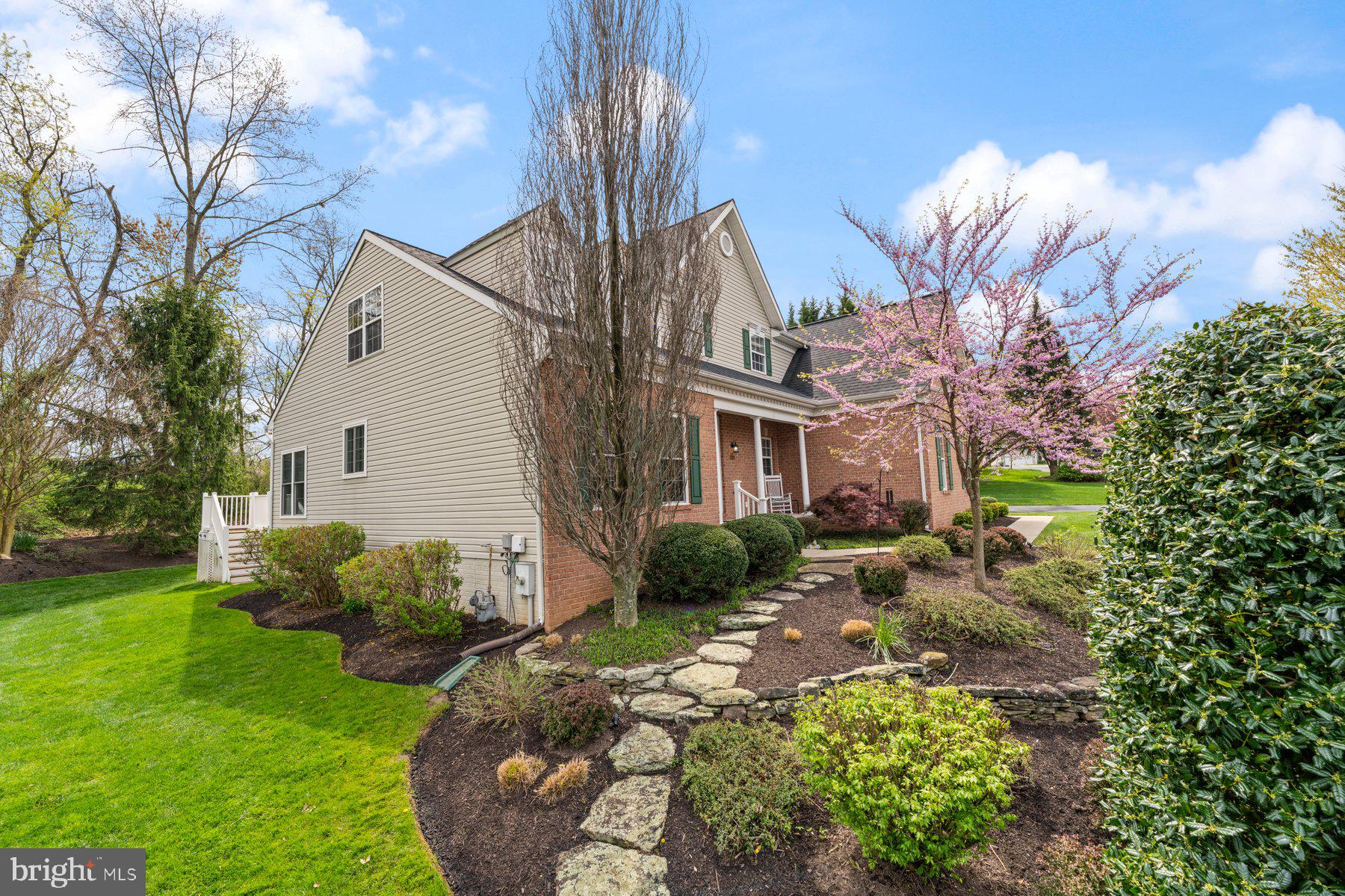 STONE MANOR - Residential