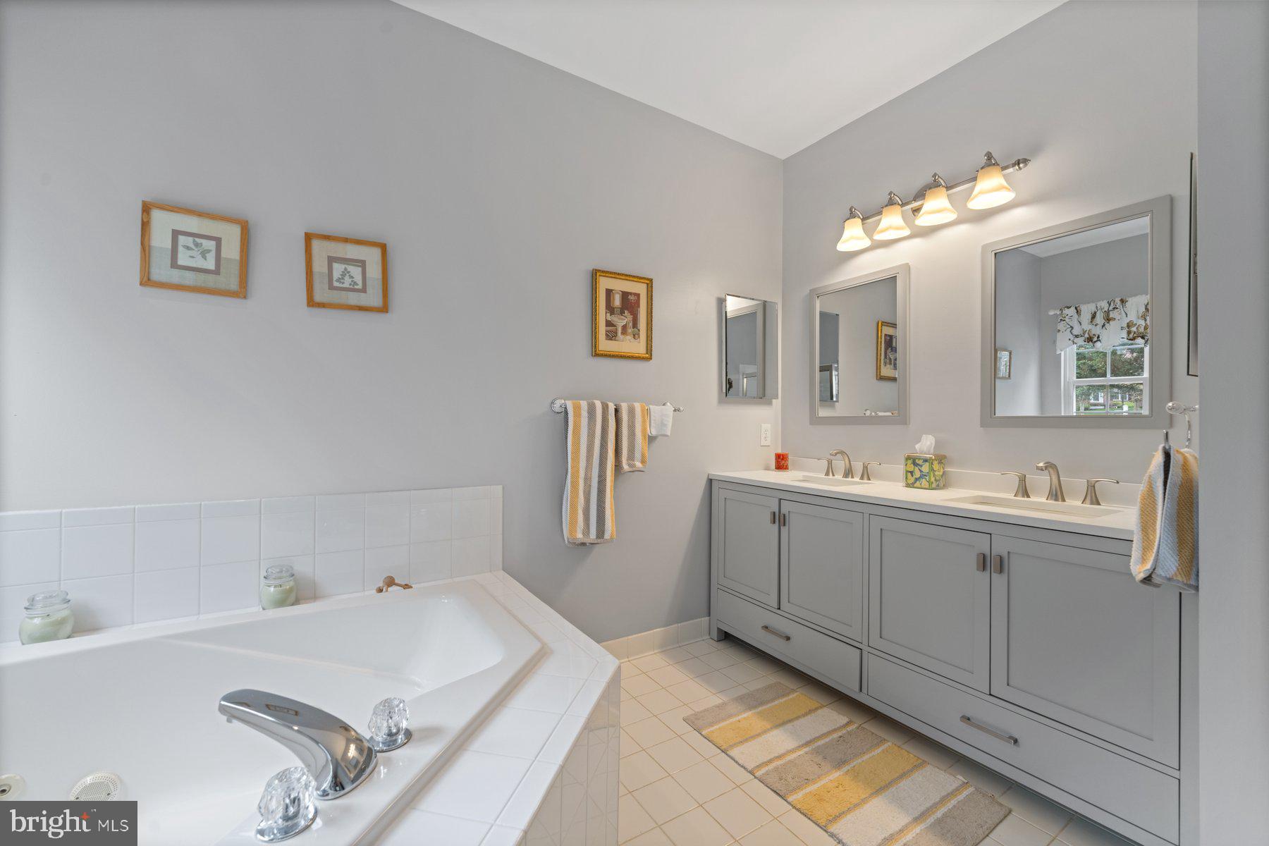 STONE MANOR - Residential