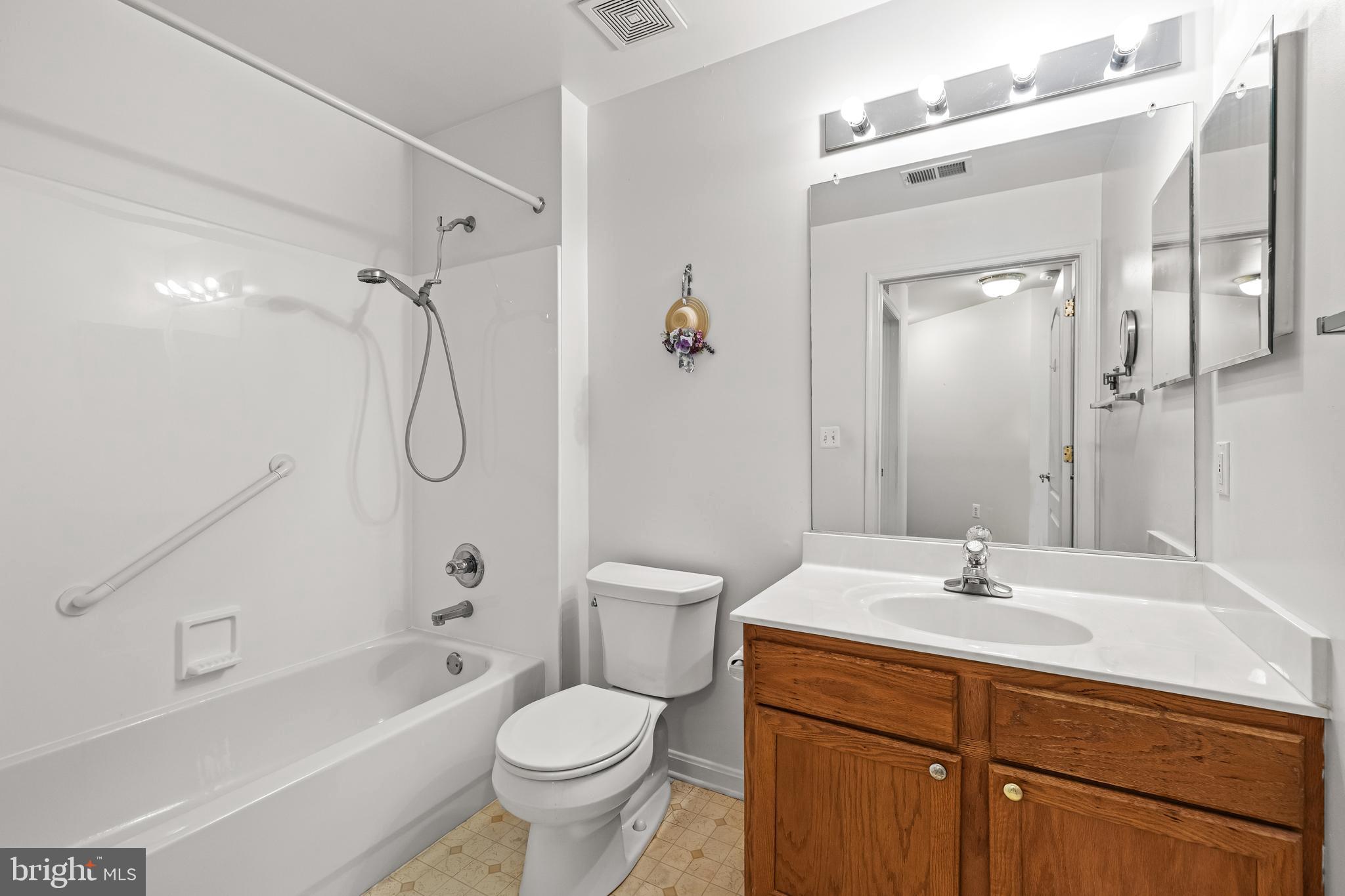 TAYLOR RIDGE CONDOMINIUMS - Residential