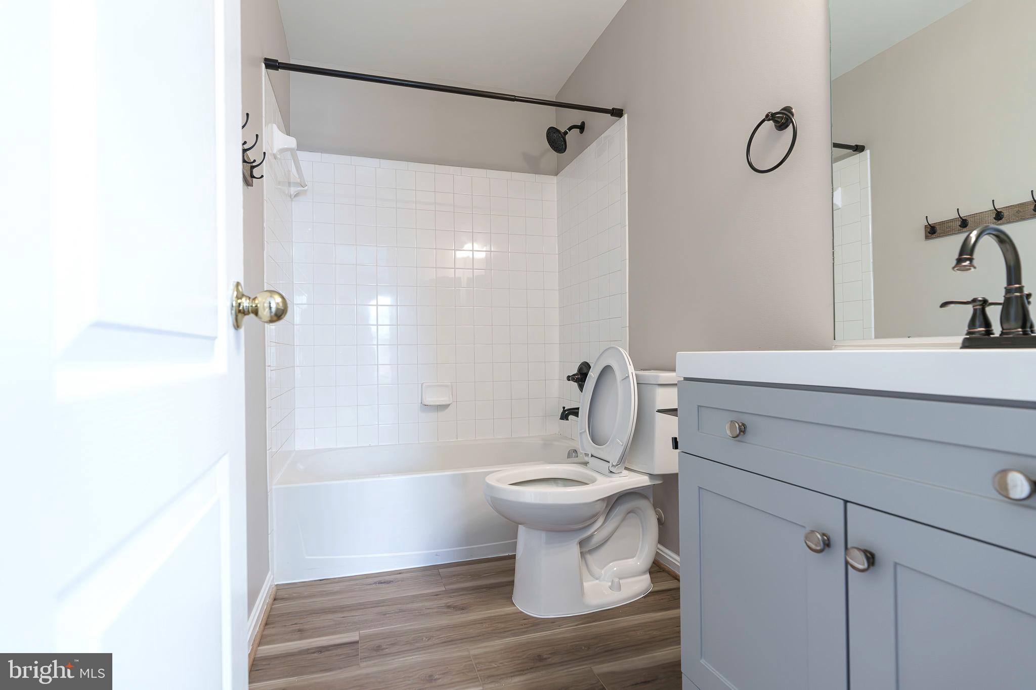 BROADLANDS SOUTH - Residential