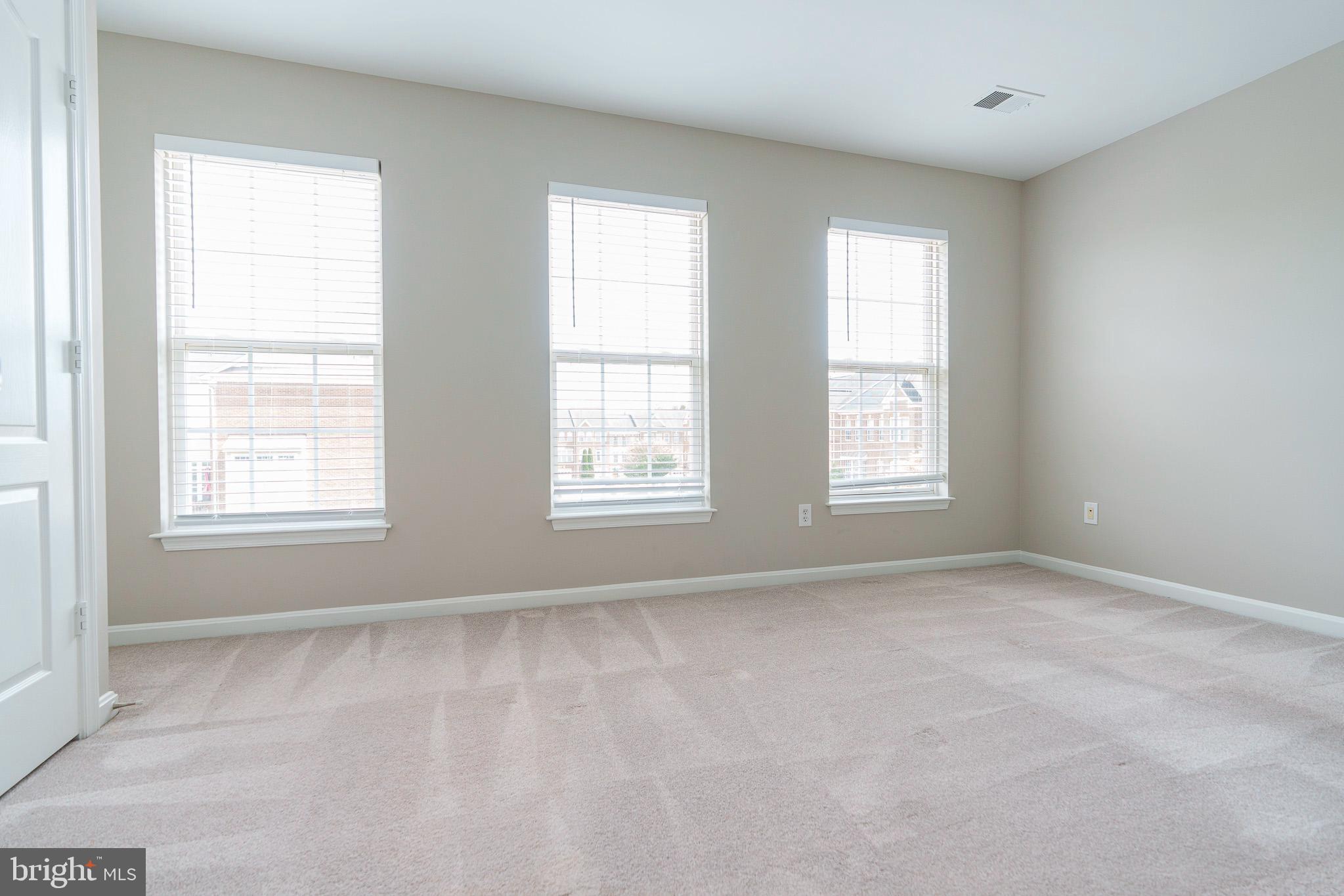 BROADLANDS SOUTH - Residential