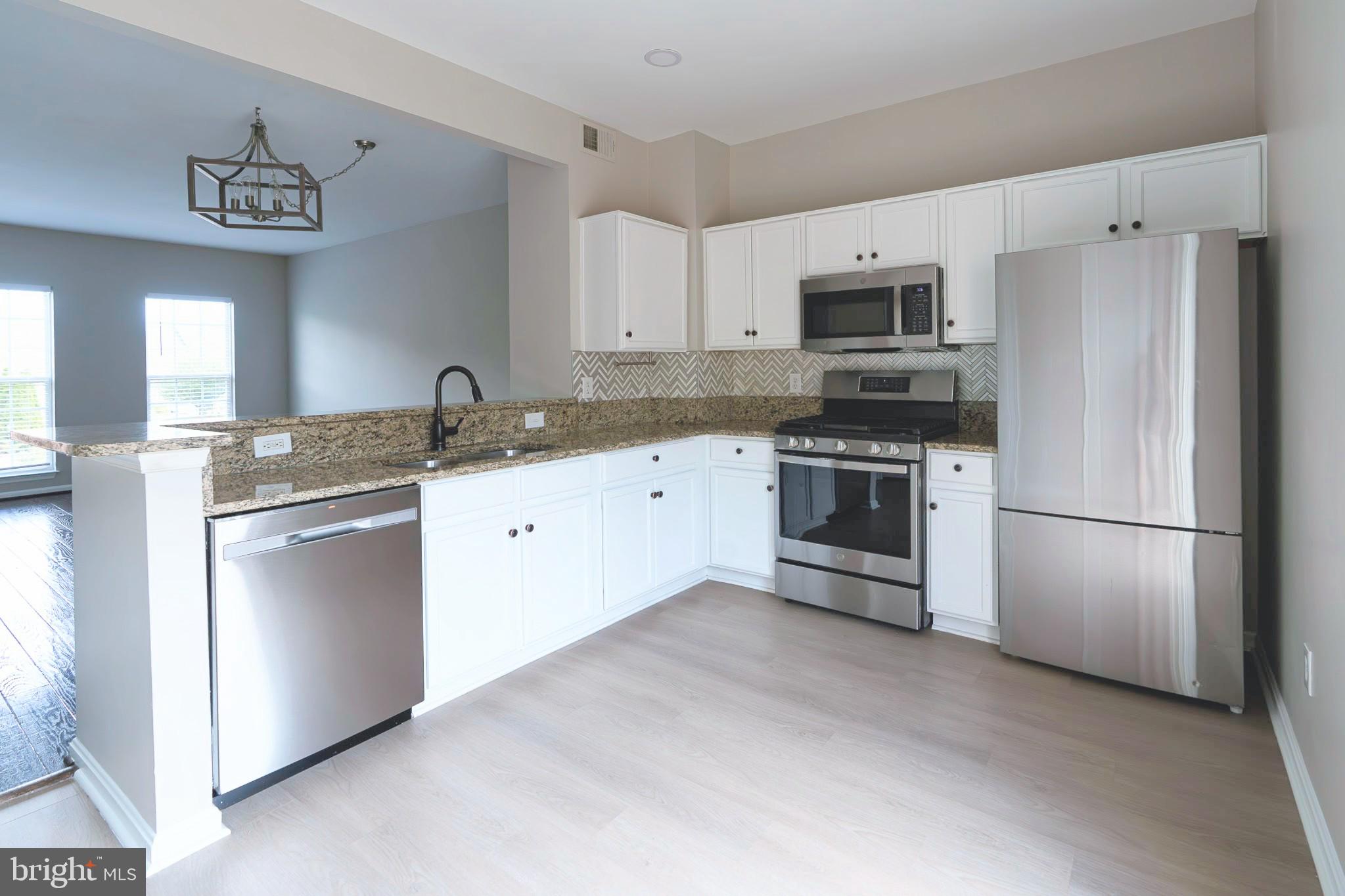 BROADLANDS SOUTH - Residential