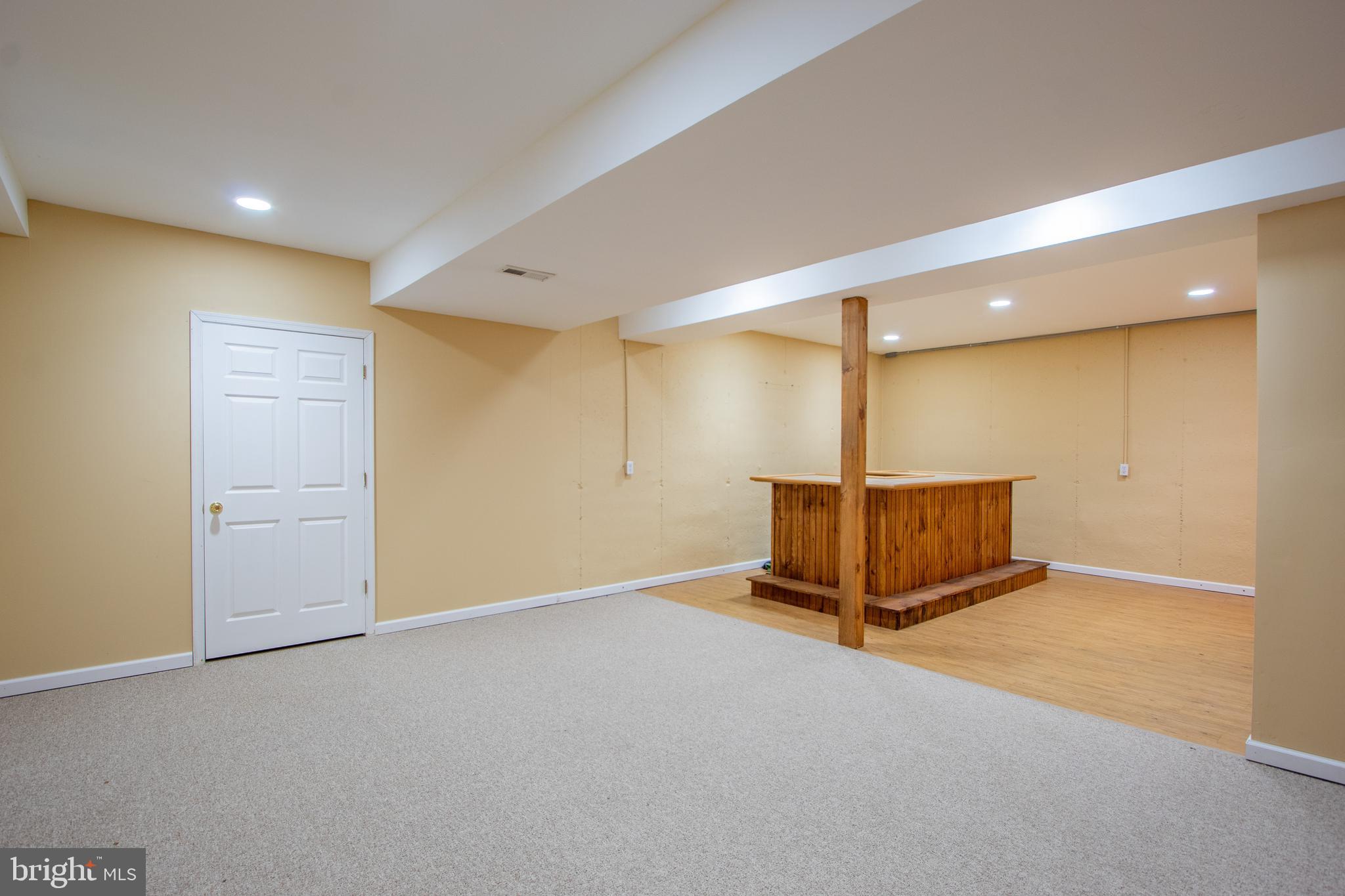 WESTSIDE HUNT - Residential