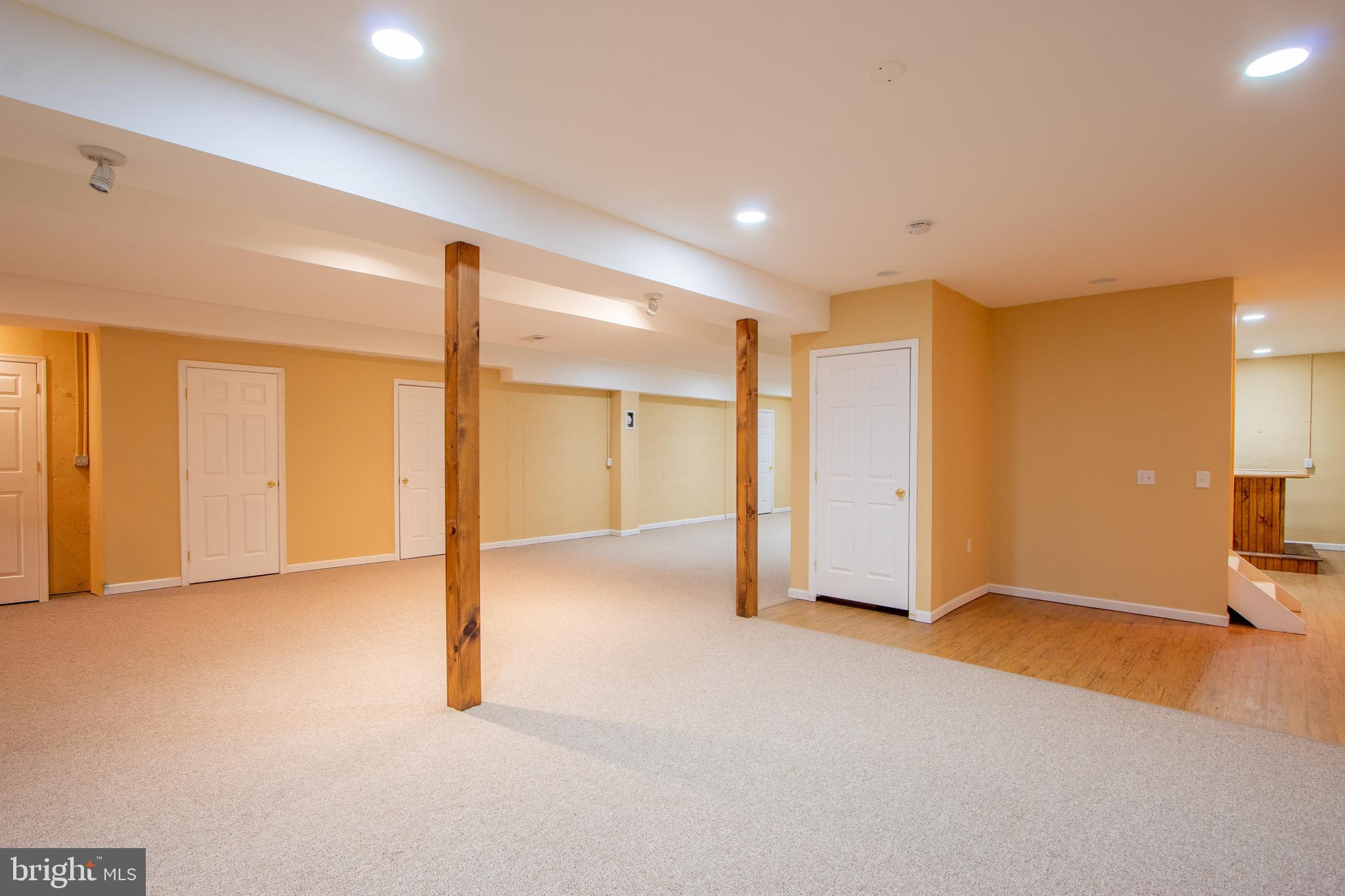 WESTSIDE HUNT - Residential