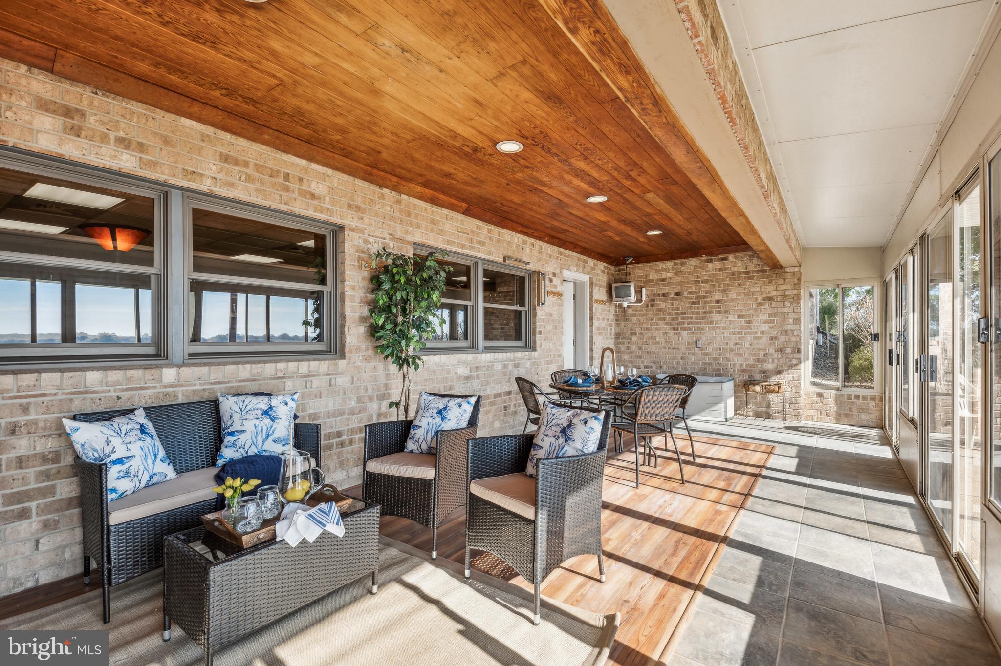 BUTTERFIELDS - Residential