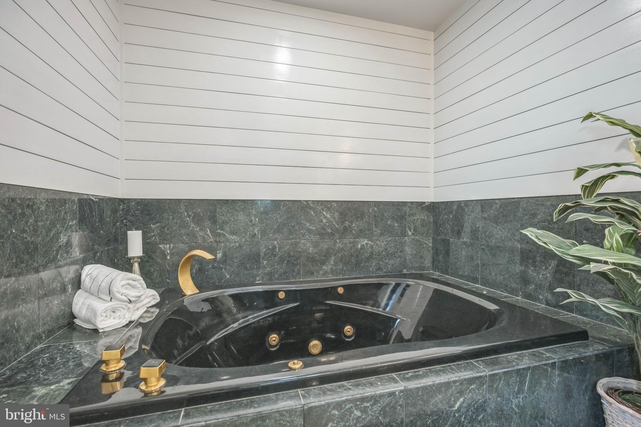 BUTTERFIELDS - Residential