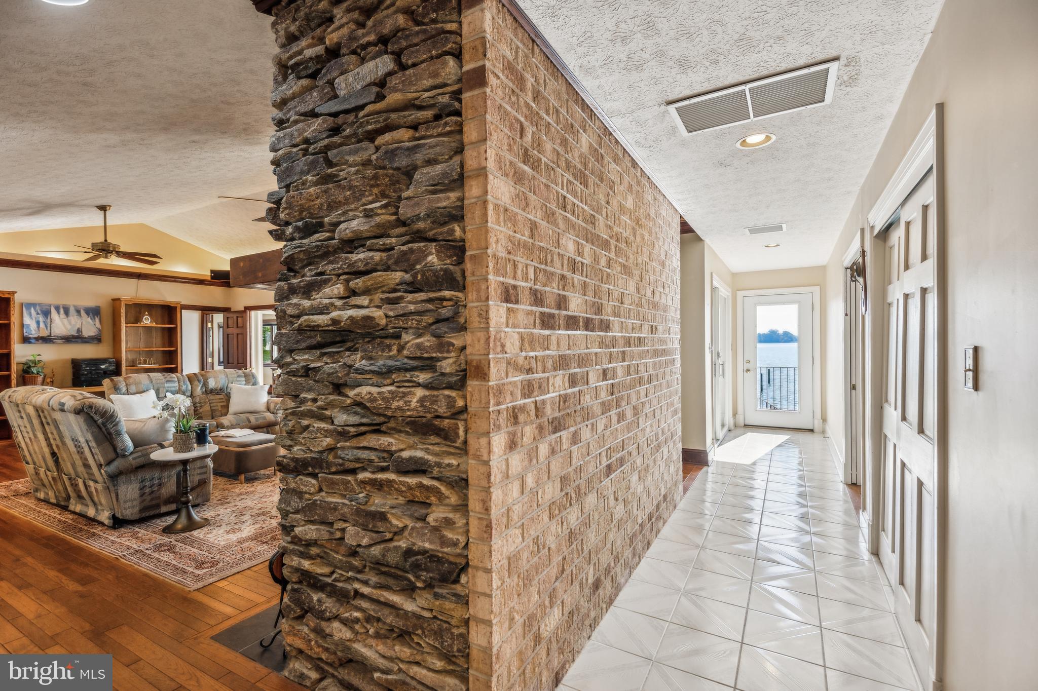 BUTTERFIELDS - Residential