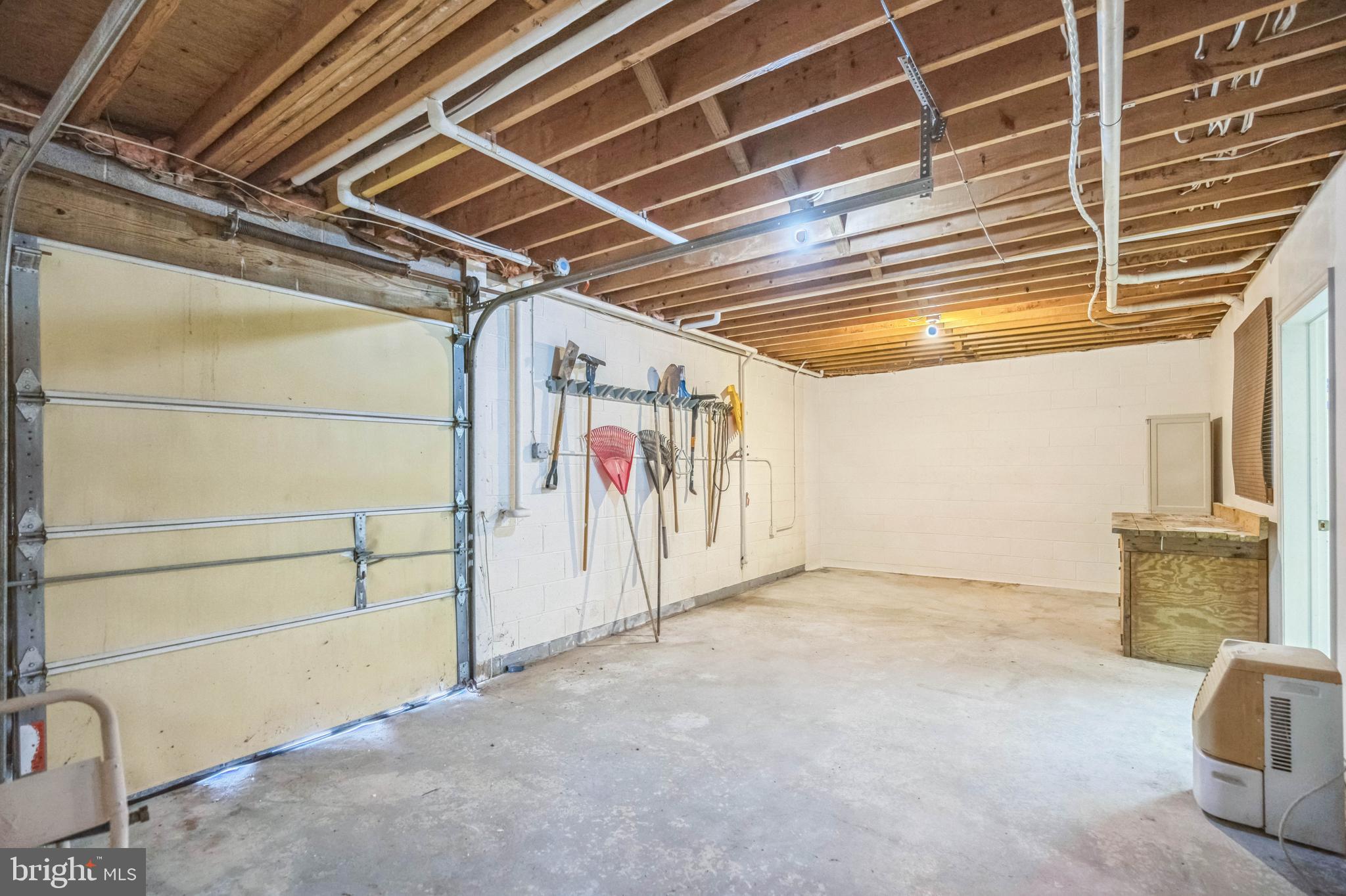 BUTTERFIELDS - Residential