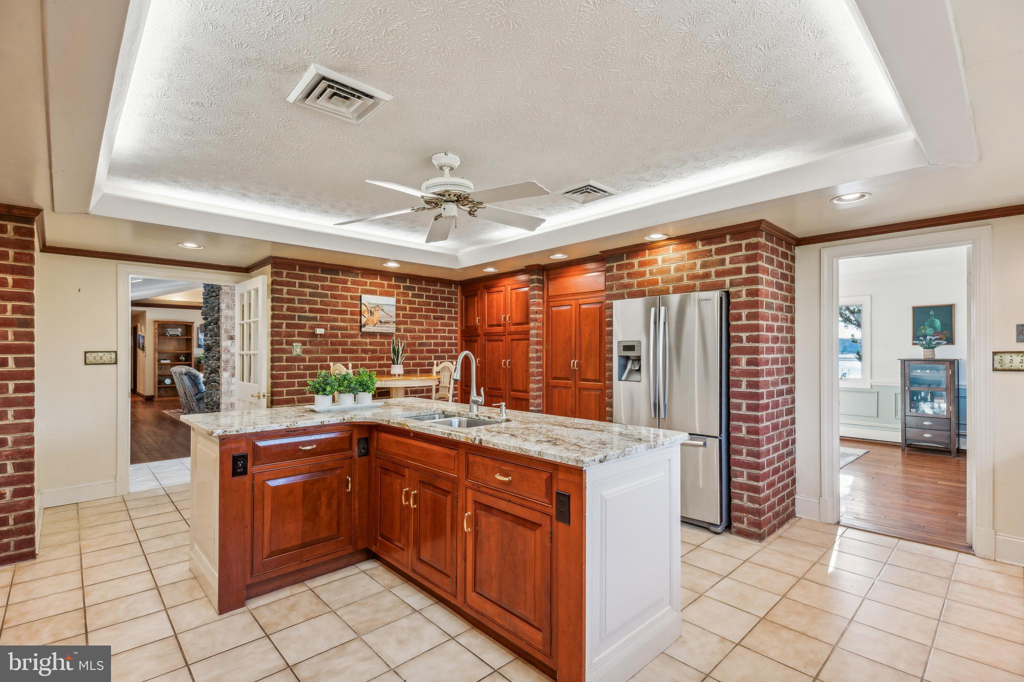 BUTTERFIELDS - Residential