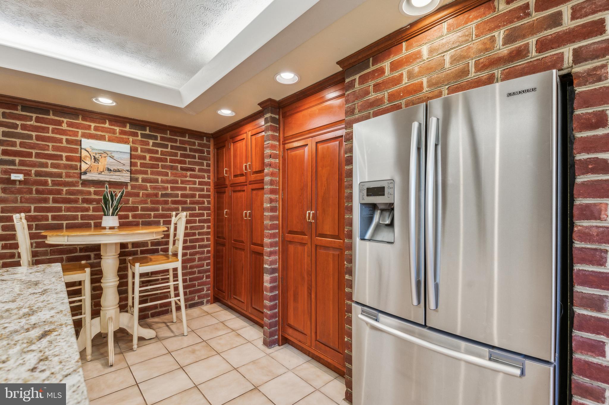 BUTTERFIELDS - Residential