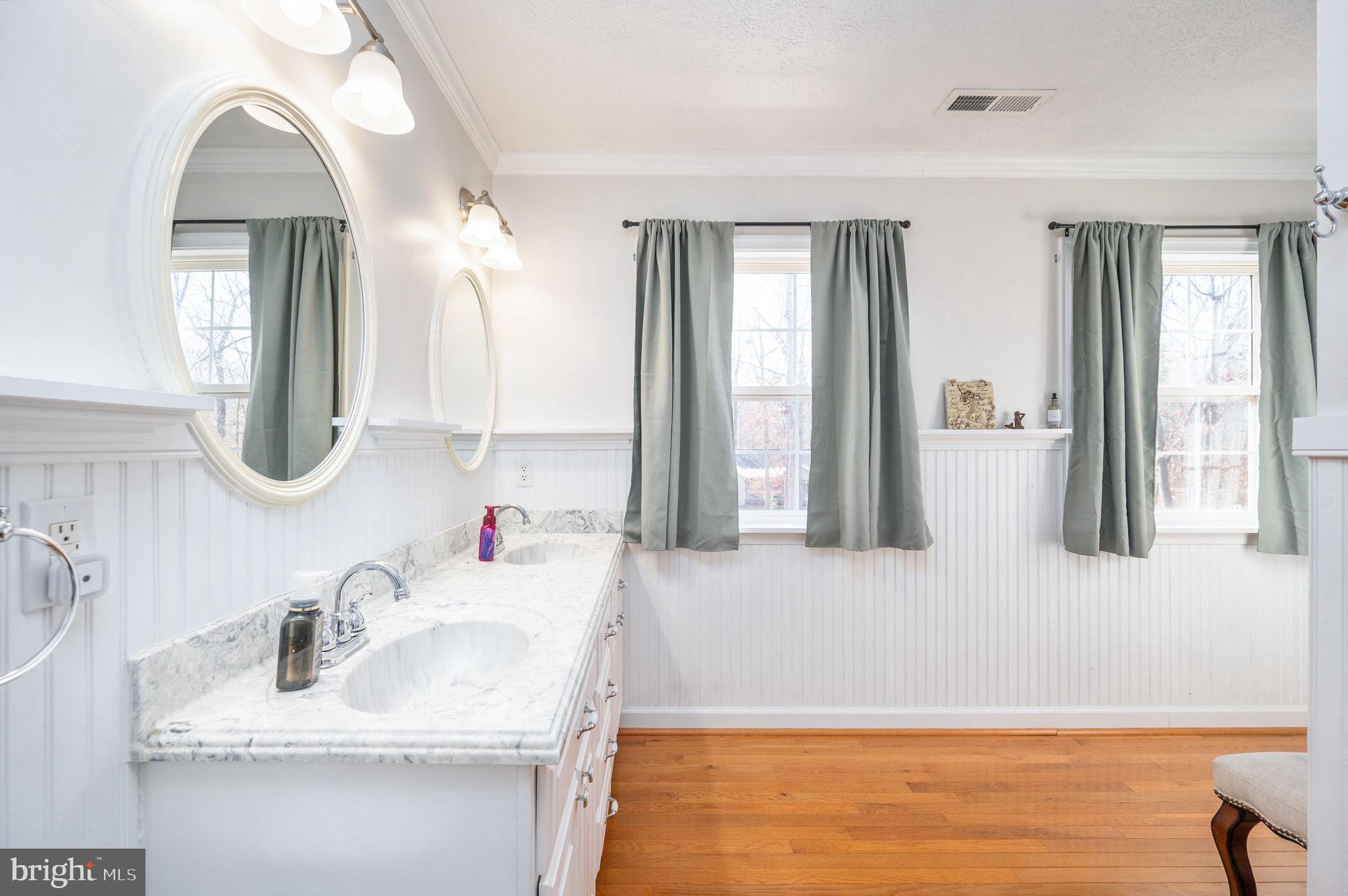 LAKE MONTICELLO - Residential