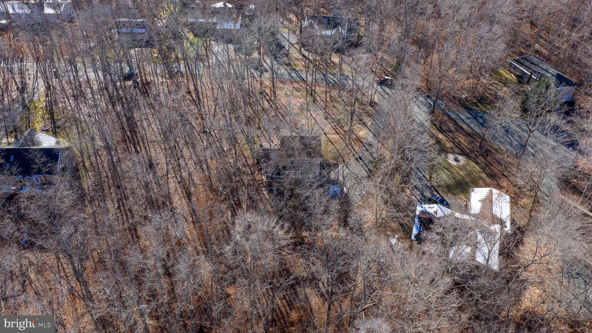 LAKE MONTICELLO - Residential