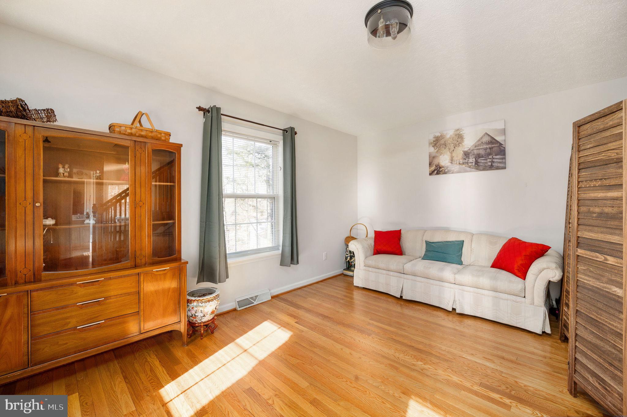 LAKE MONTICELLO - Residential