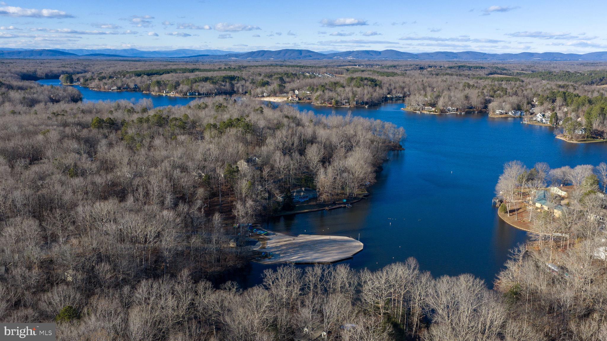LAKE MONTICELLO - Residential