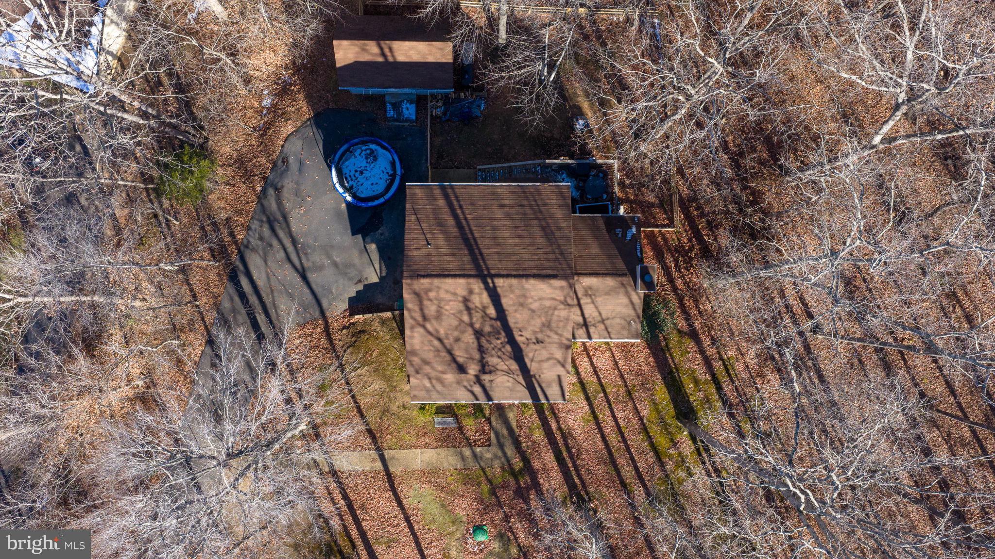 LAKE MONTICELLO - Residential