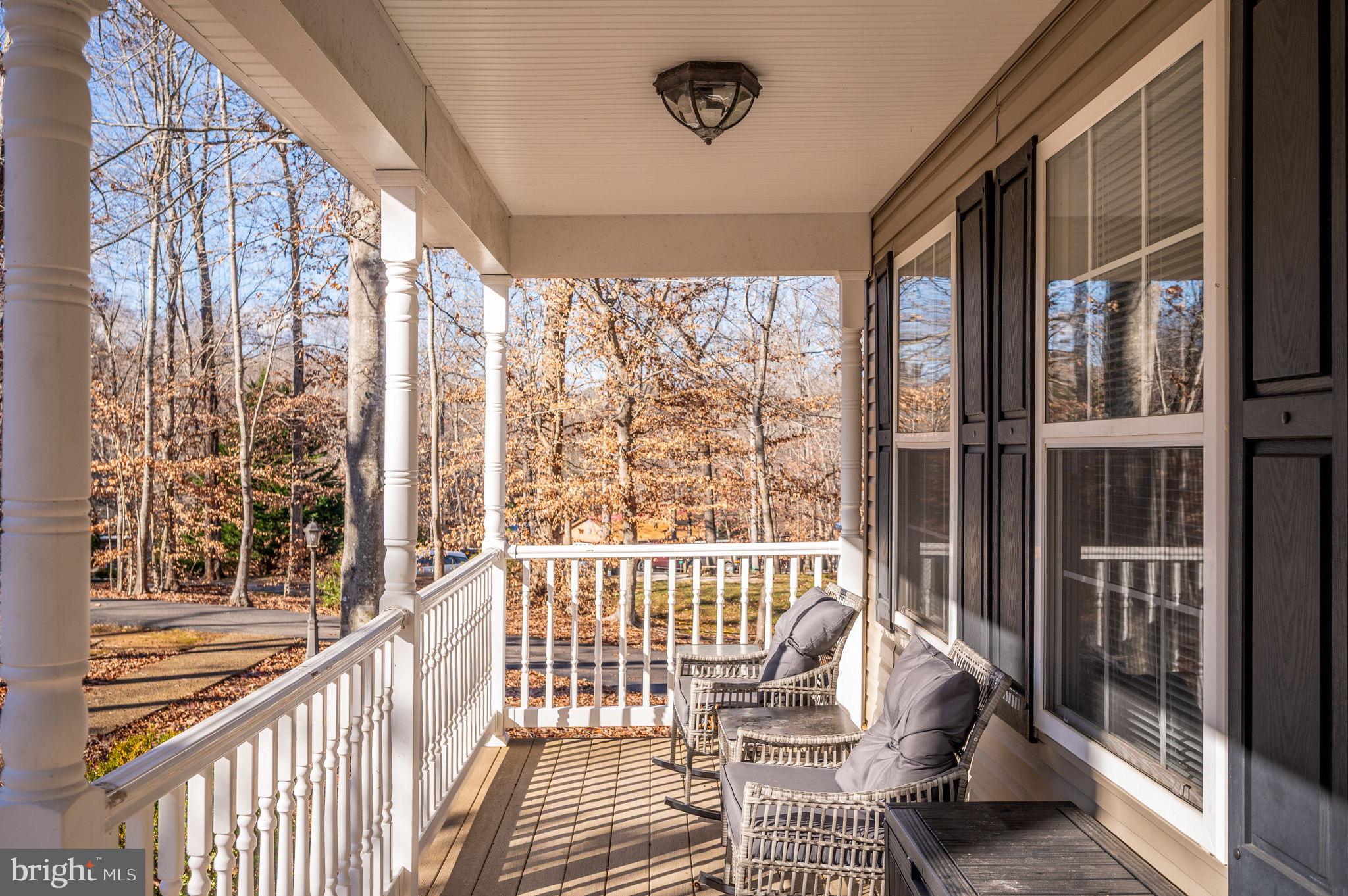 LAKE MONTICELLO - Residential