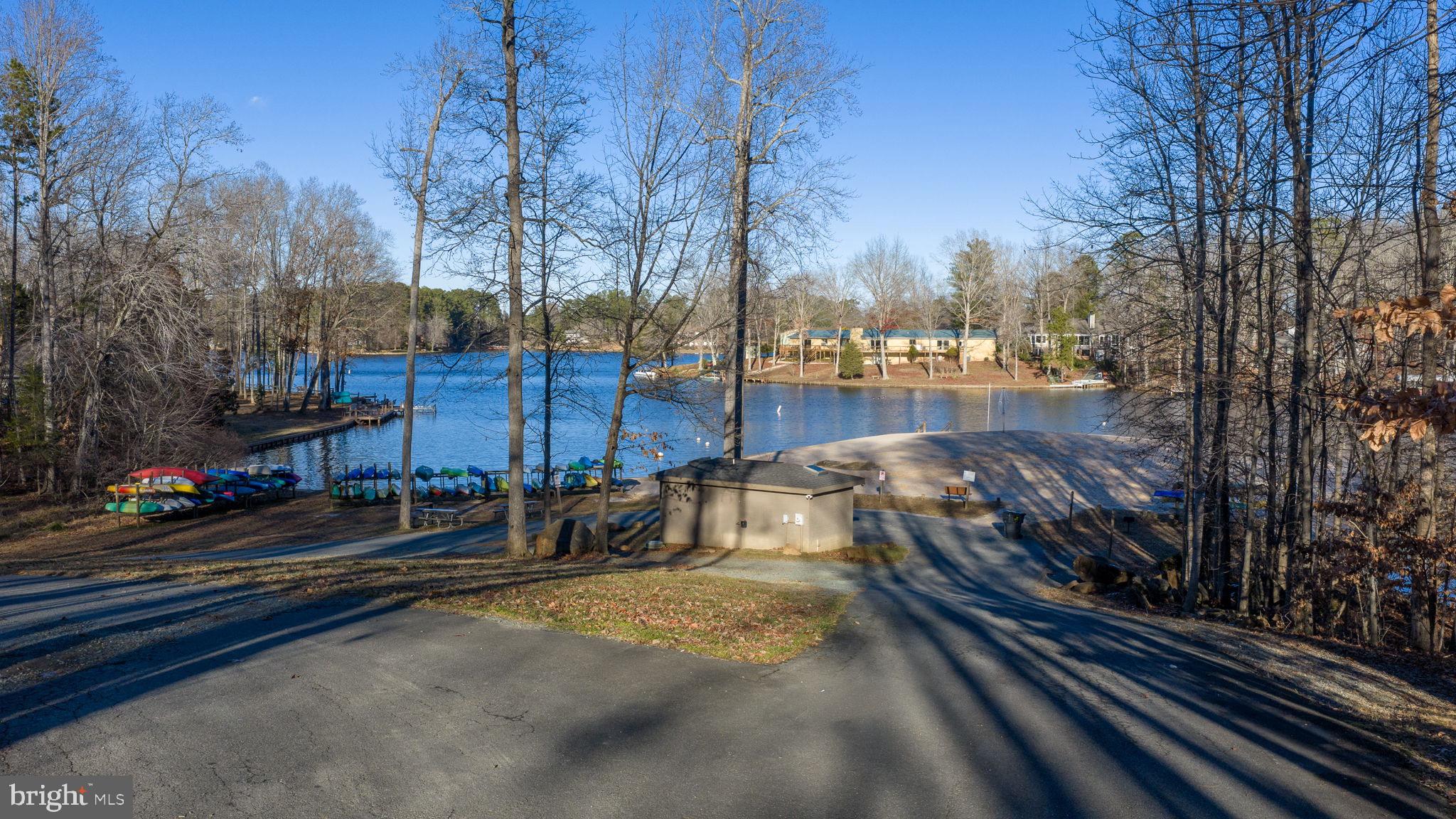 LAKE MONTICELLO - Residential