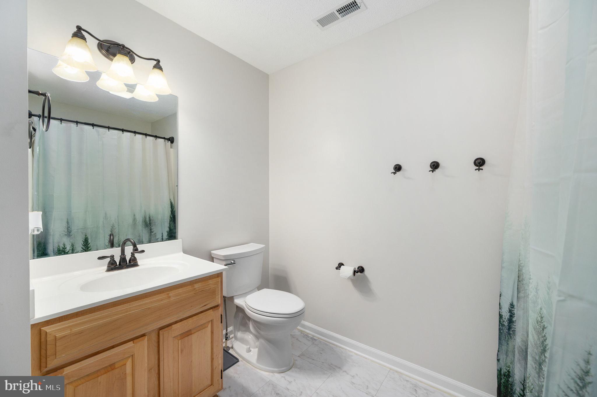 LAKE MONTICELLO - Residential