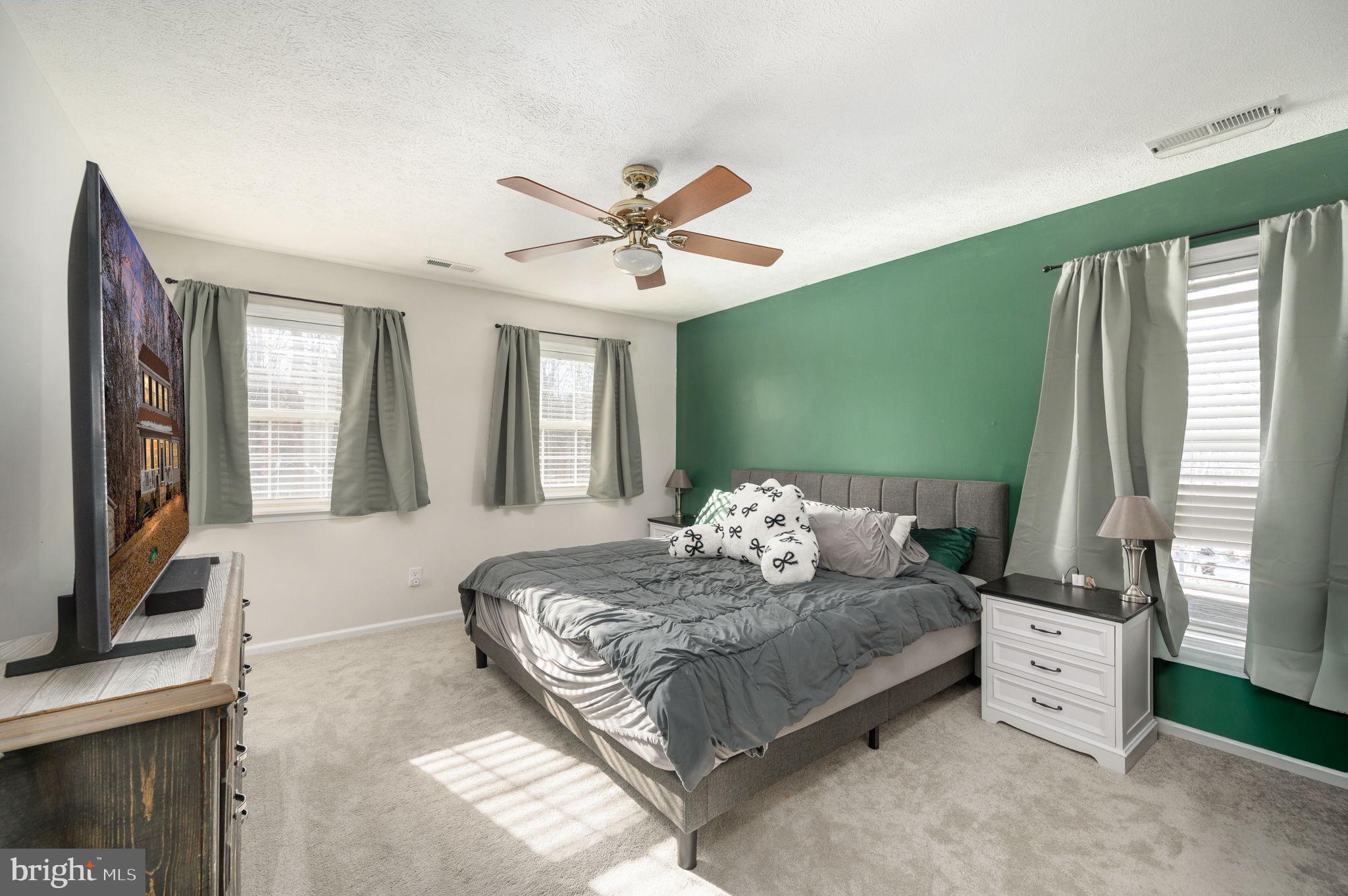 LAKE MONTICELLO - Residential