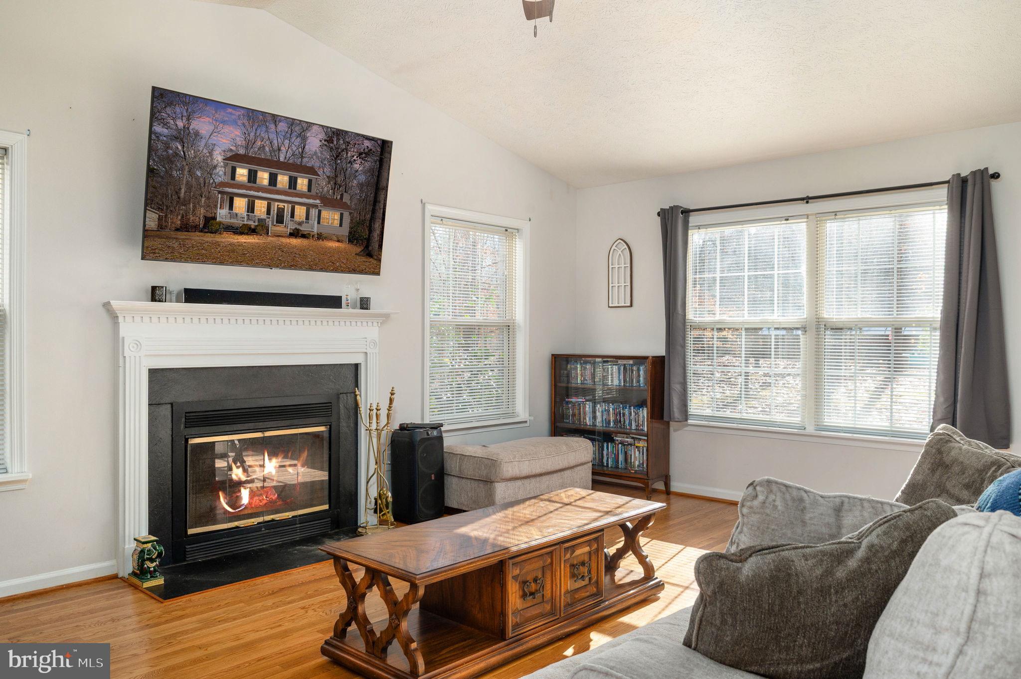 LAKE MONTICELLO - Residential