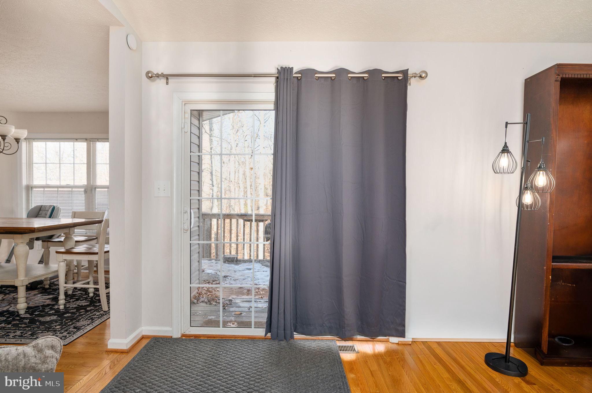 LAKE MONTICELLO - Residential