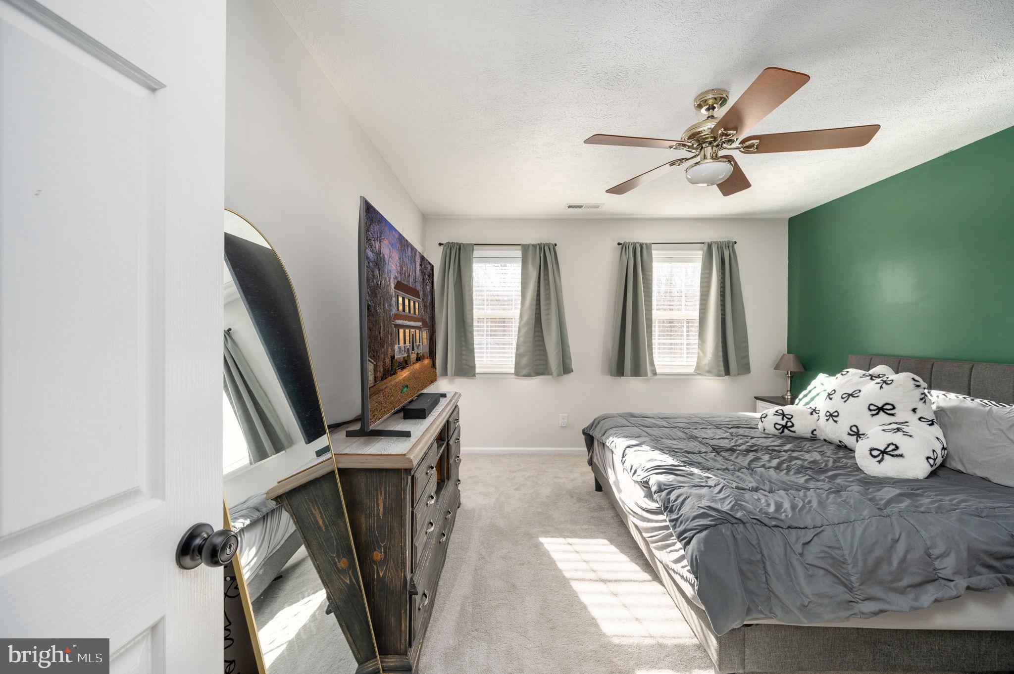 LAKE MONTICELLO - Residential