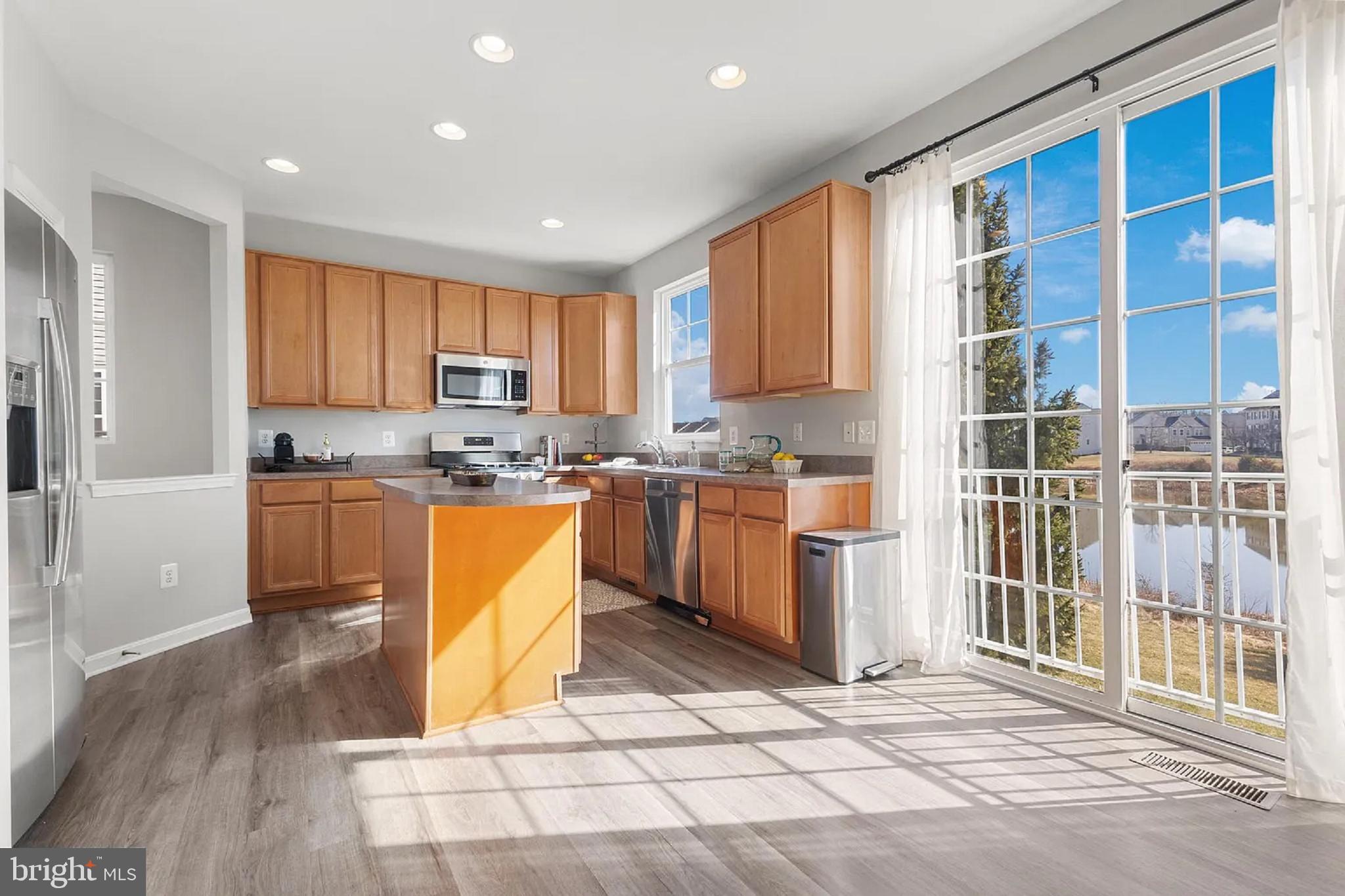 PEMBROOKE/VICTORY LAKES - Residential Lease