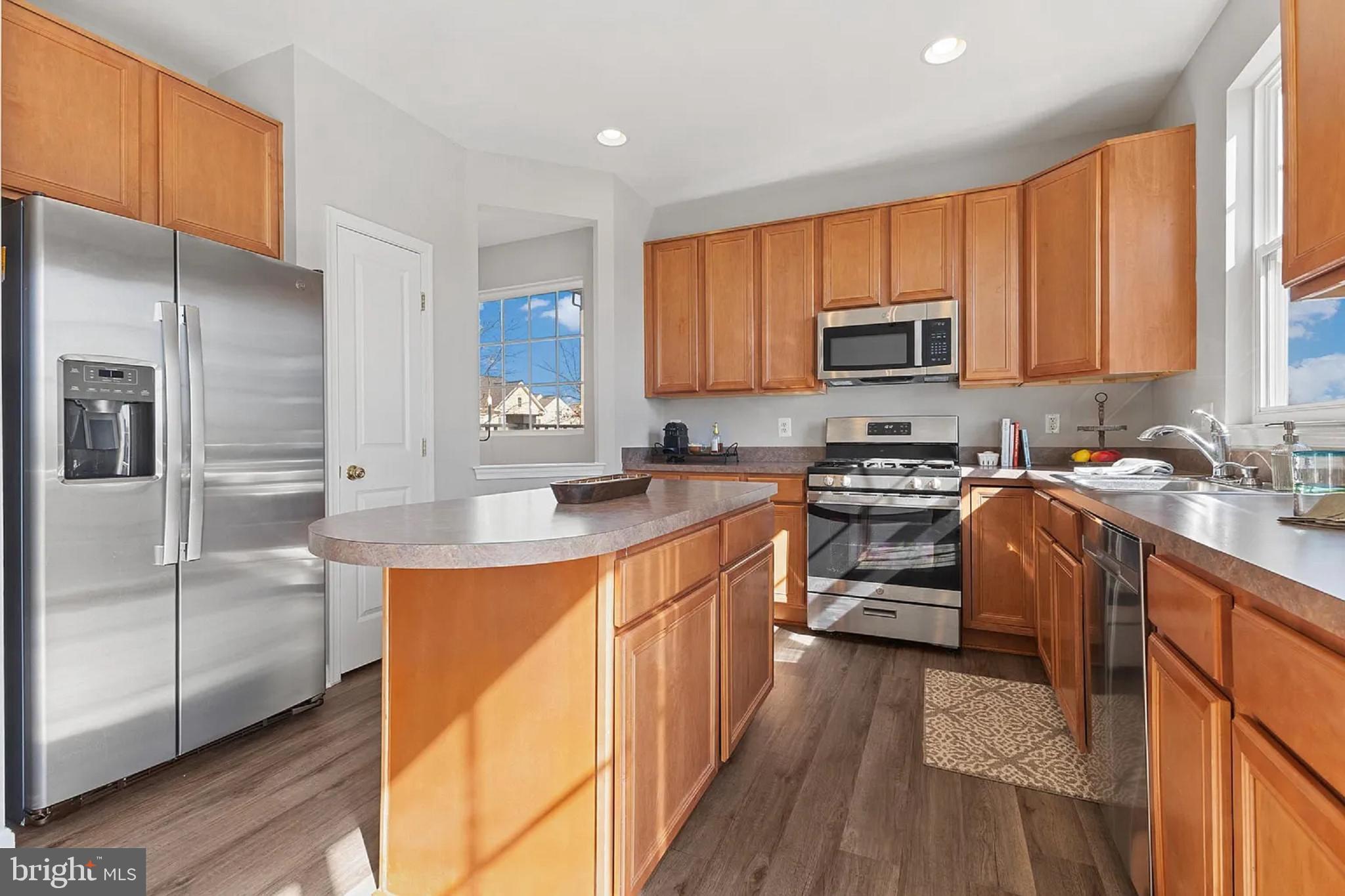 PEMBROOKE/VICTORY LAKES - Residential Lease