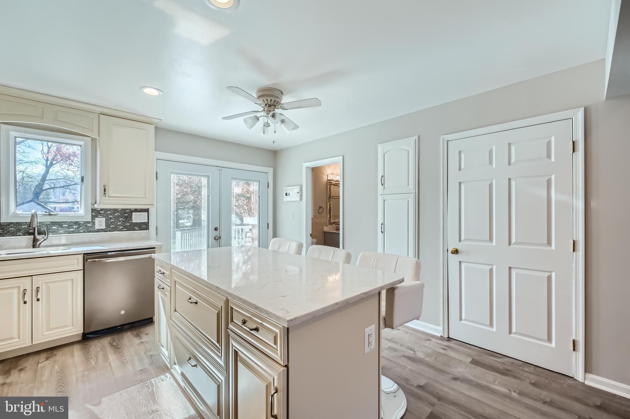 BOWLEYS QUARTERS - Residential