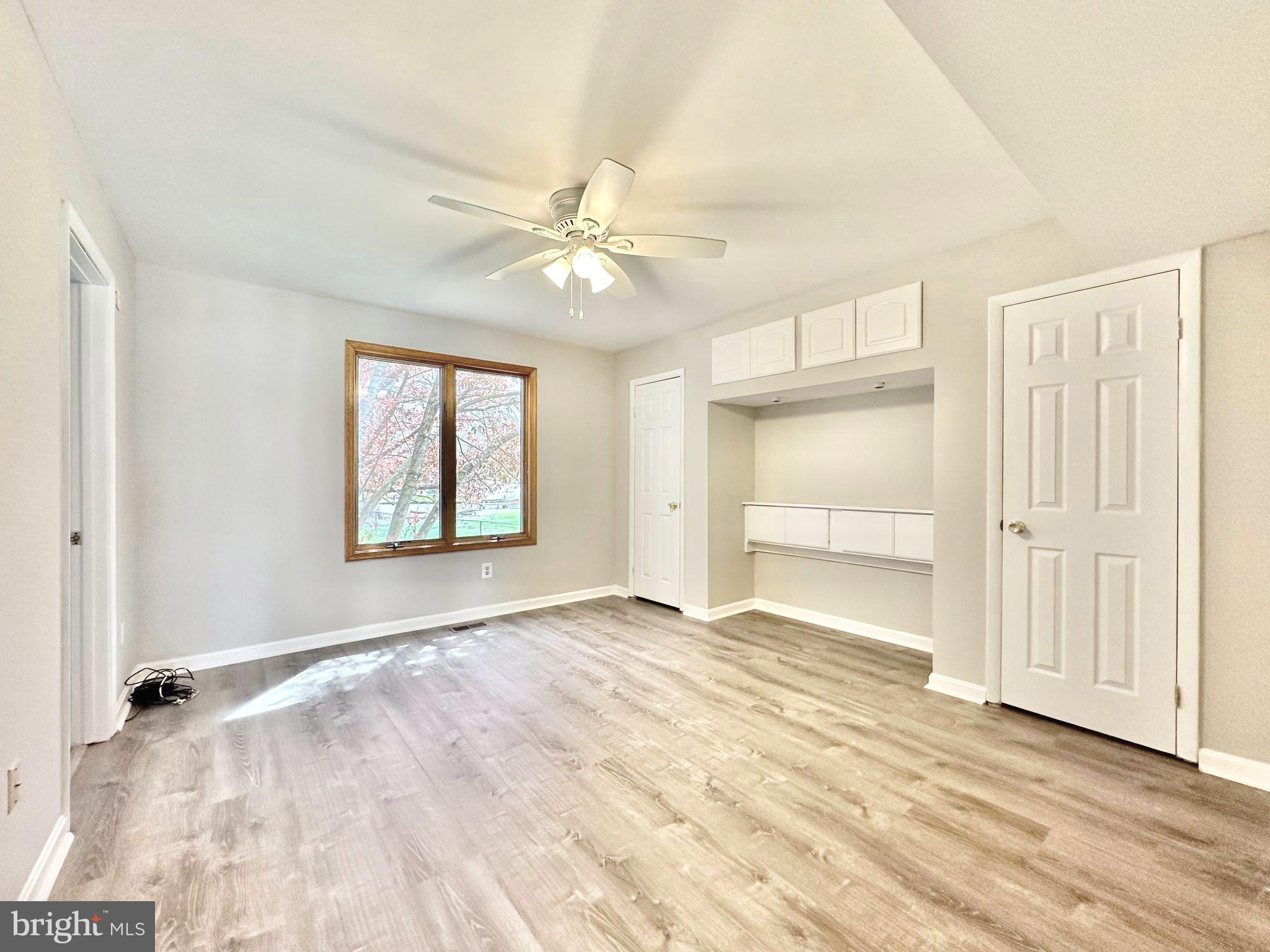 BOWLEYS QUARTERS - Residential