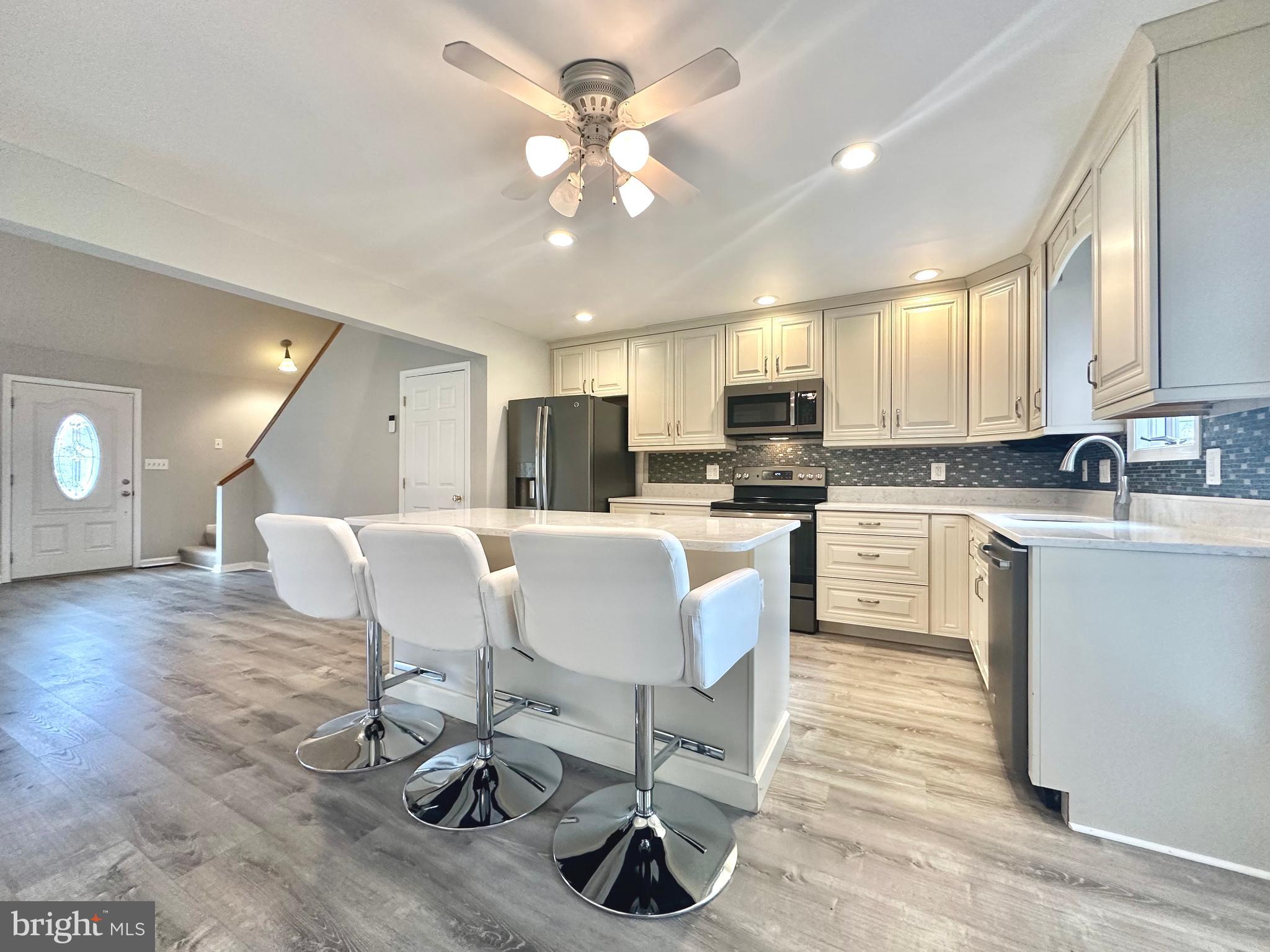 BOWLEYS QUARTERS - Residential